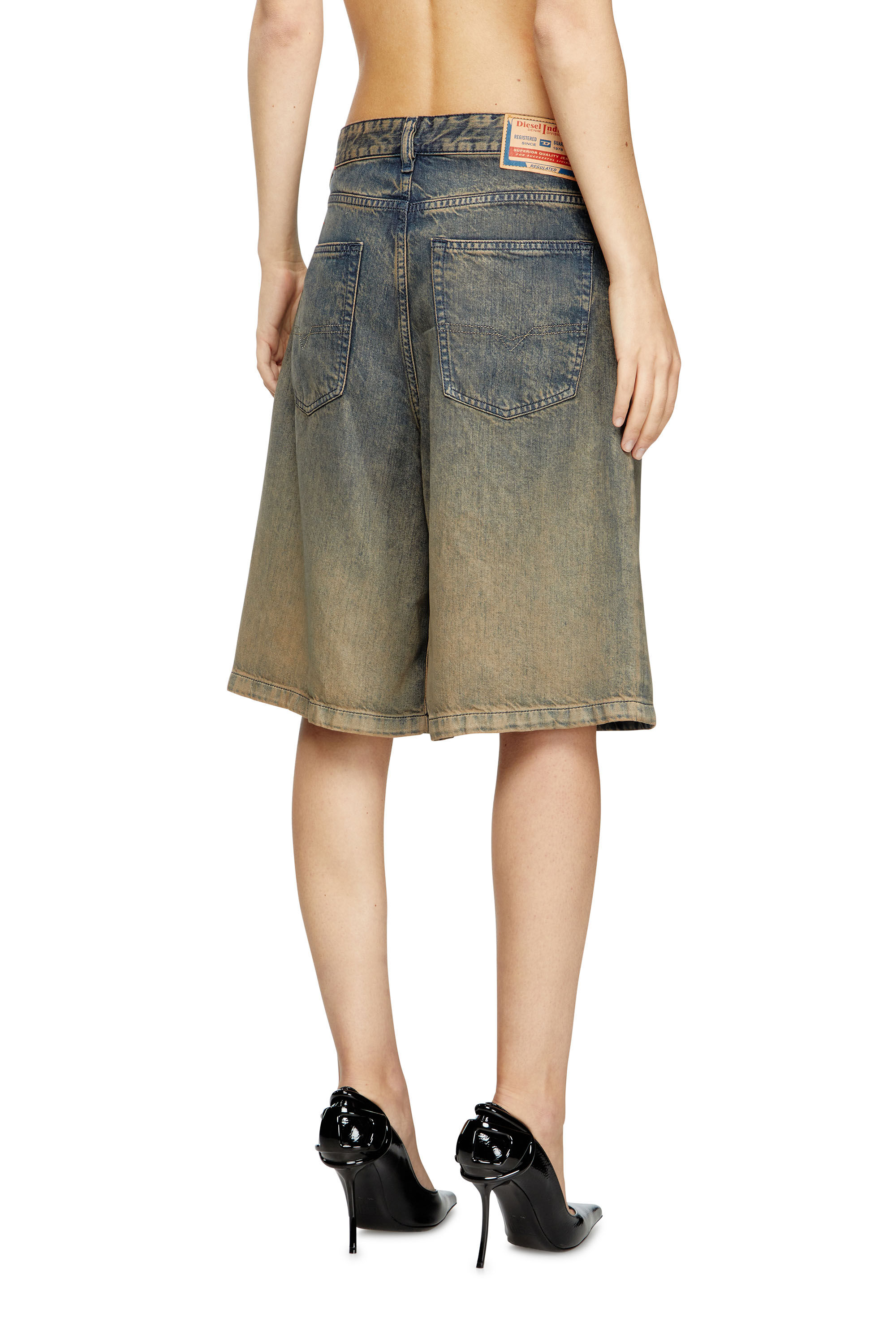 Diesel - DE-SIRE-SHORT-S, Damen Shorts aus nuanciert fließendem Denim in Dunkelblau - 4