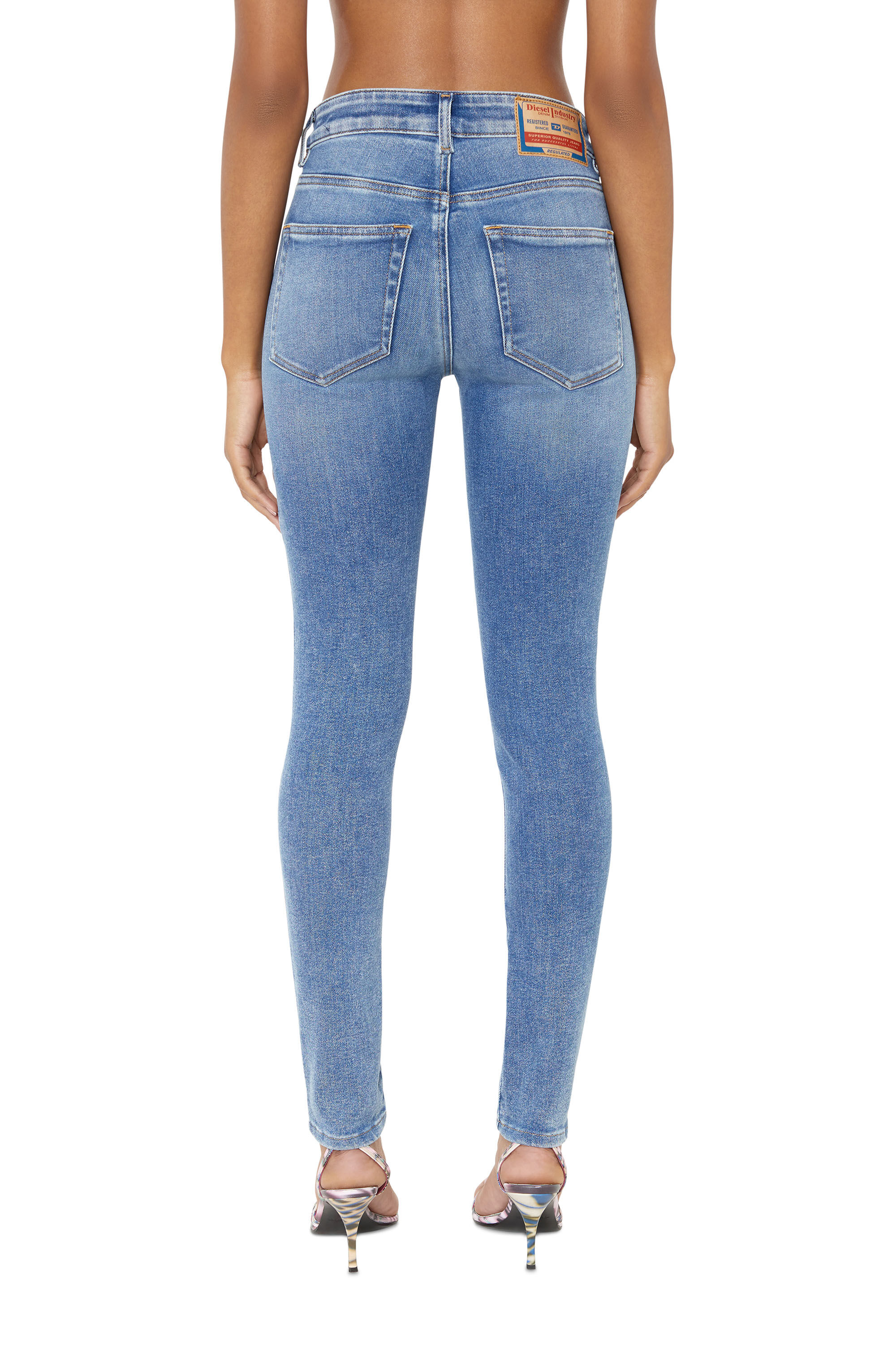 8908bb52864d00d top