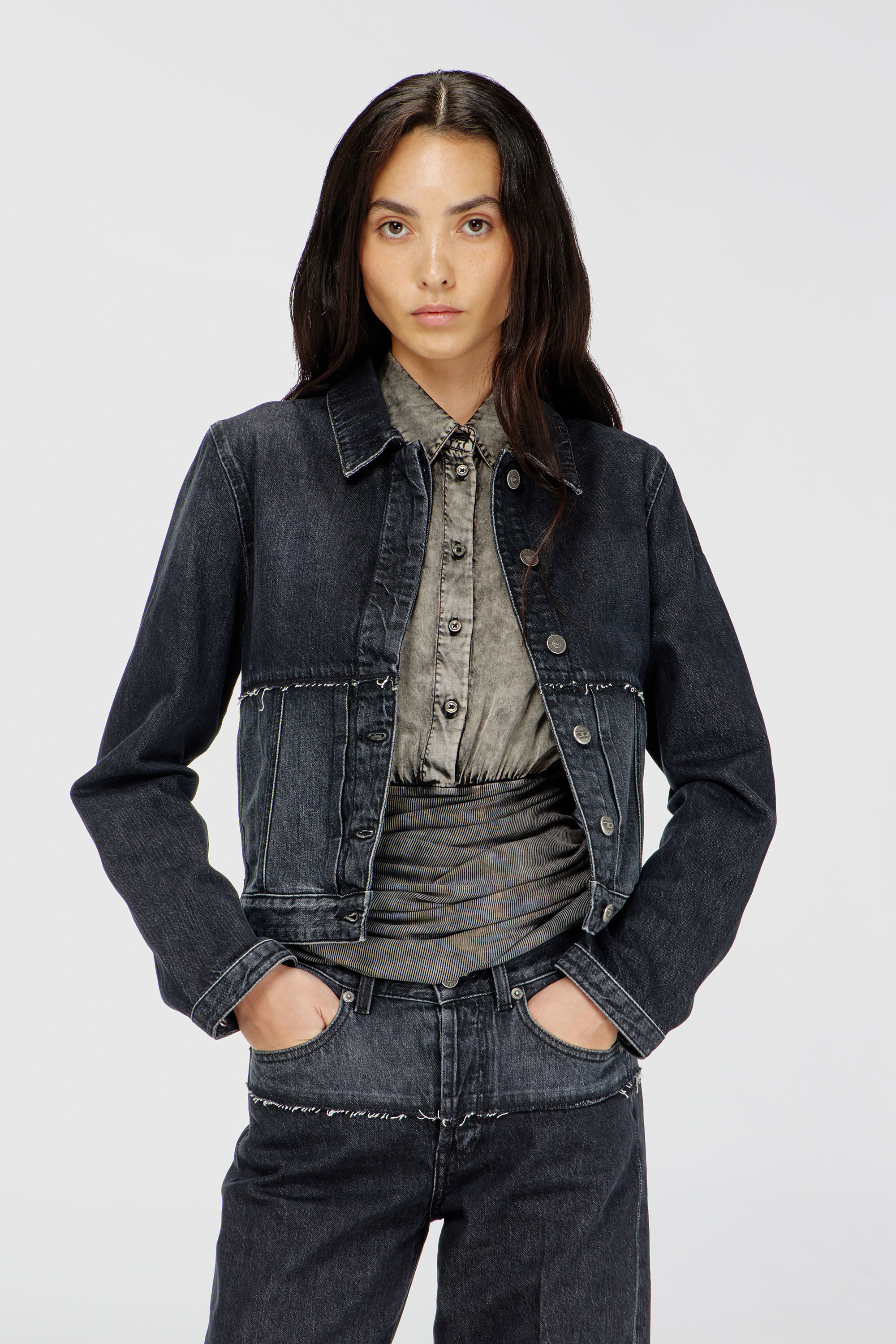 Diesel - DE-KATO-SE, Damen Jacket in sectioned denim in Schwarz/Dunkelgrau - 3