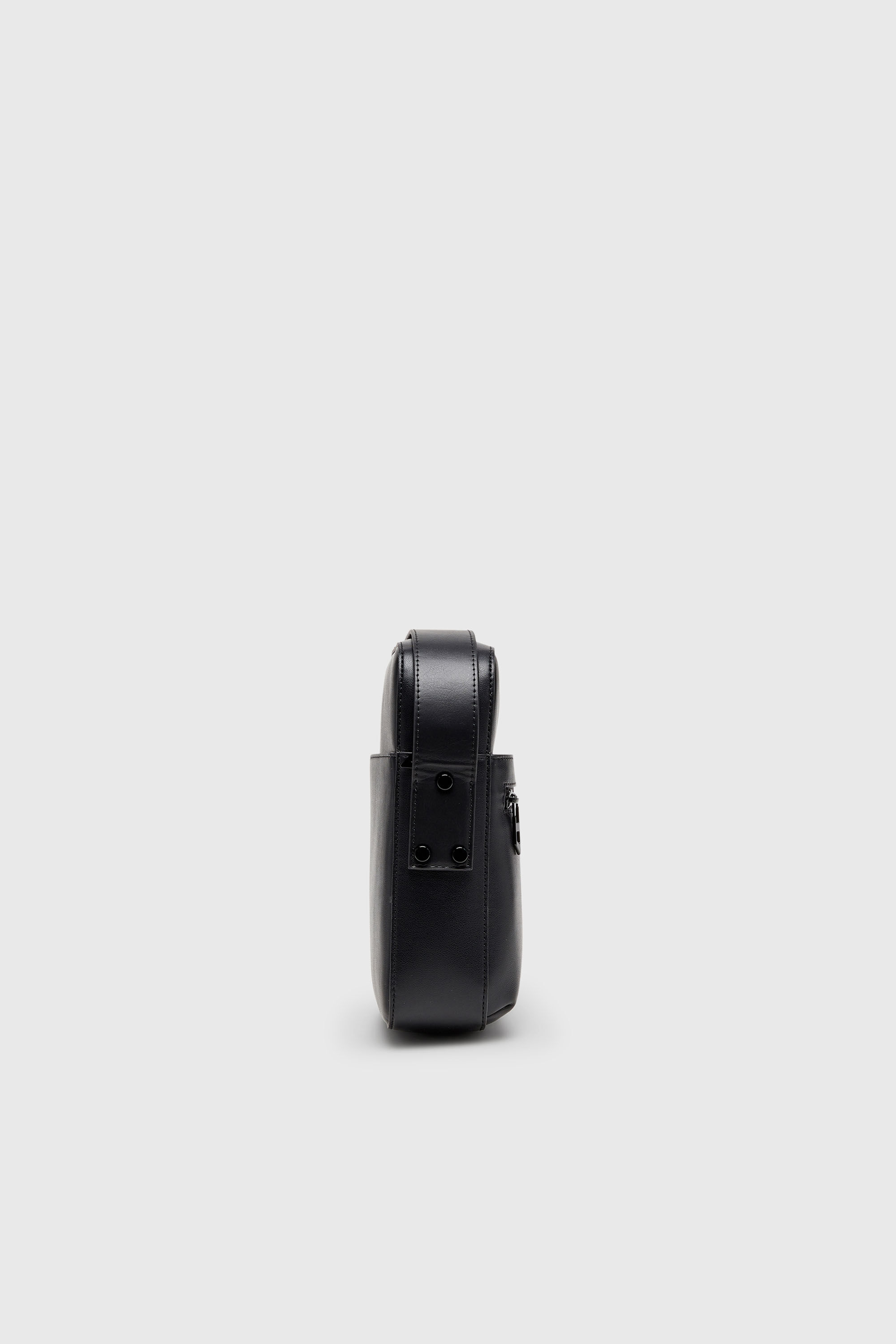 Diesel - RIVET-D CROSSBODY, Herren Rivet-D - Crossbody-Tasche aus PU mit Nieten-Details in Schwarz - 4