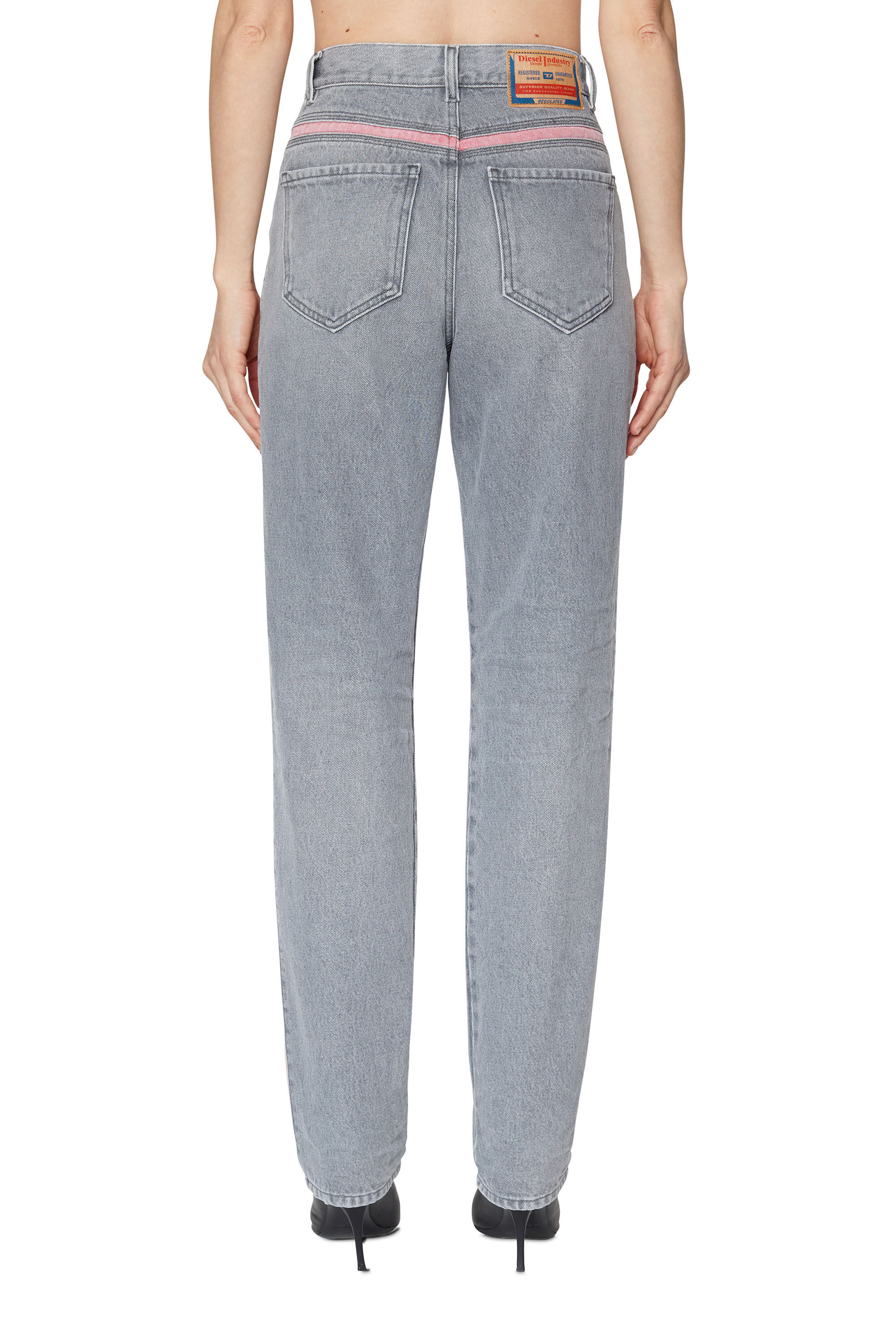 Diesel - D-Pilut 007G2 Straight Jeans, Hellgrau - Image 4