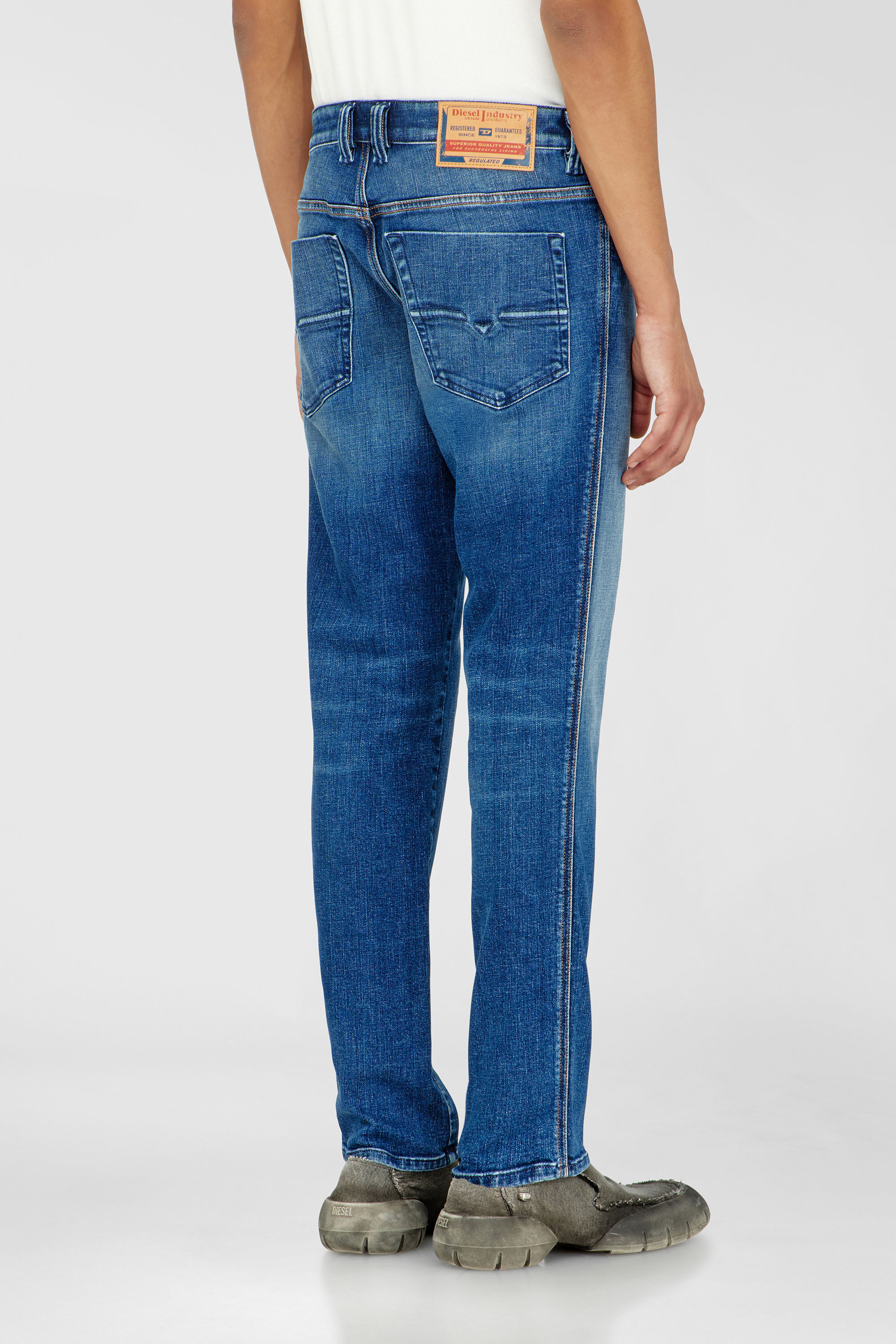 Diesel - Herren Slim Jeans 1993 D-Vyl 09R92, Mittelblau - 5