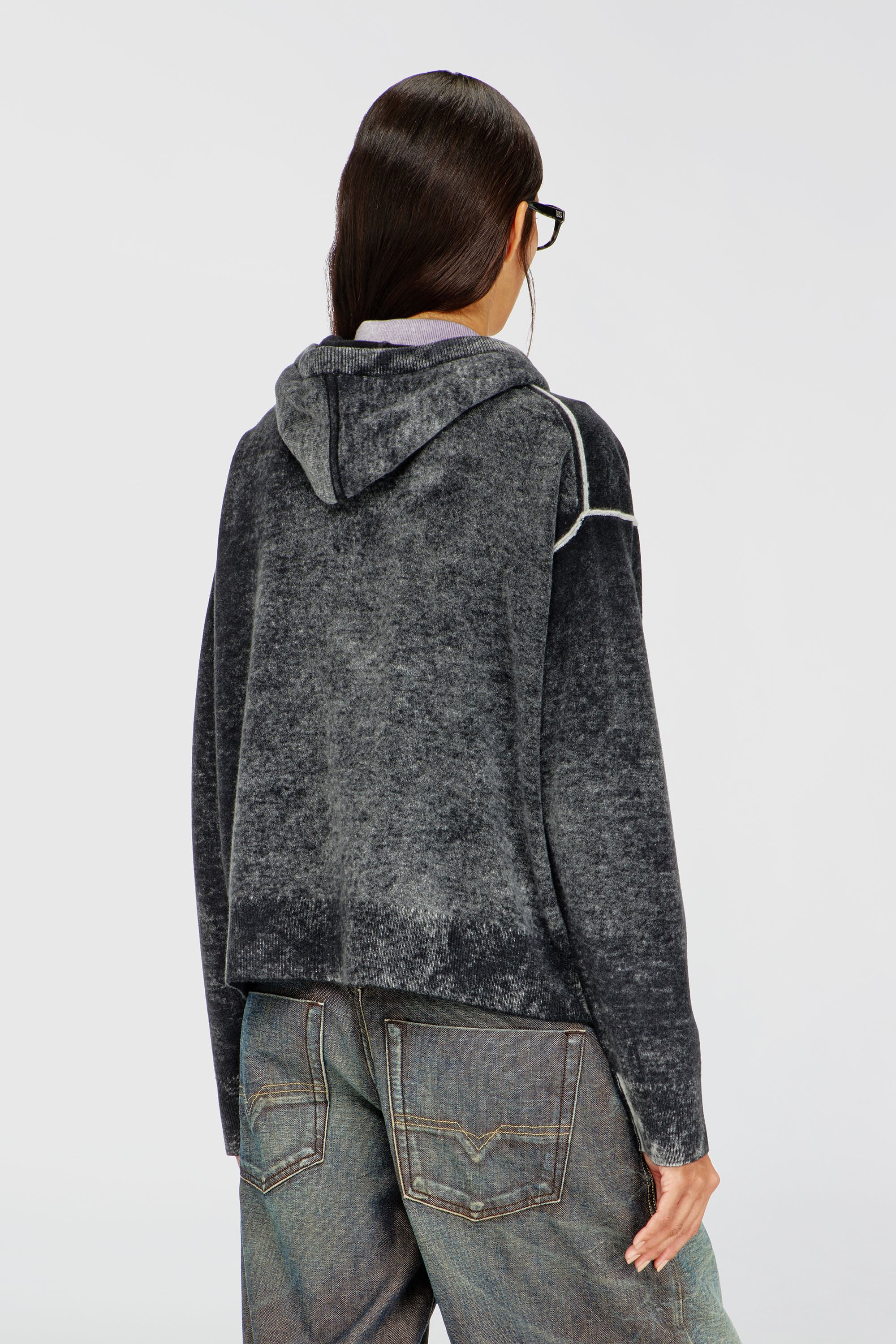 Diesel - M-HERMINE, Damen R&uuml;ckw&auml;rts bedruckte Kapuzenstrickjacke aus Wolle in Schwarz/Grau - 4
