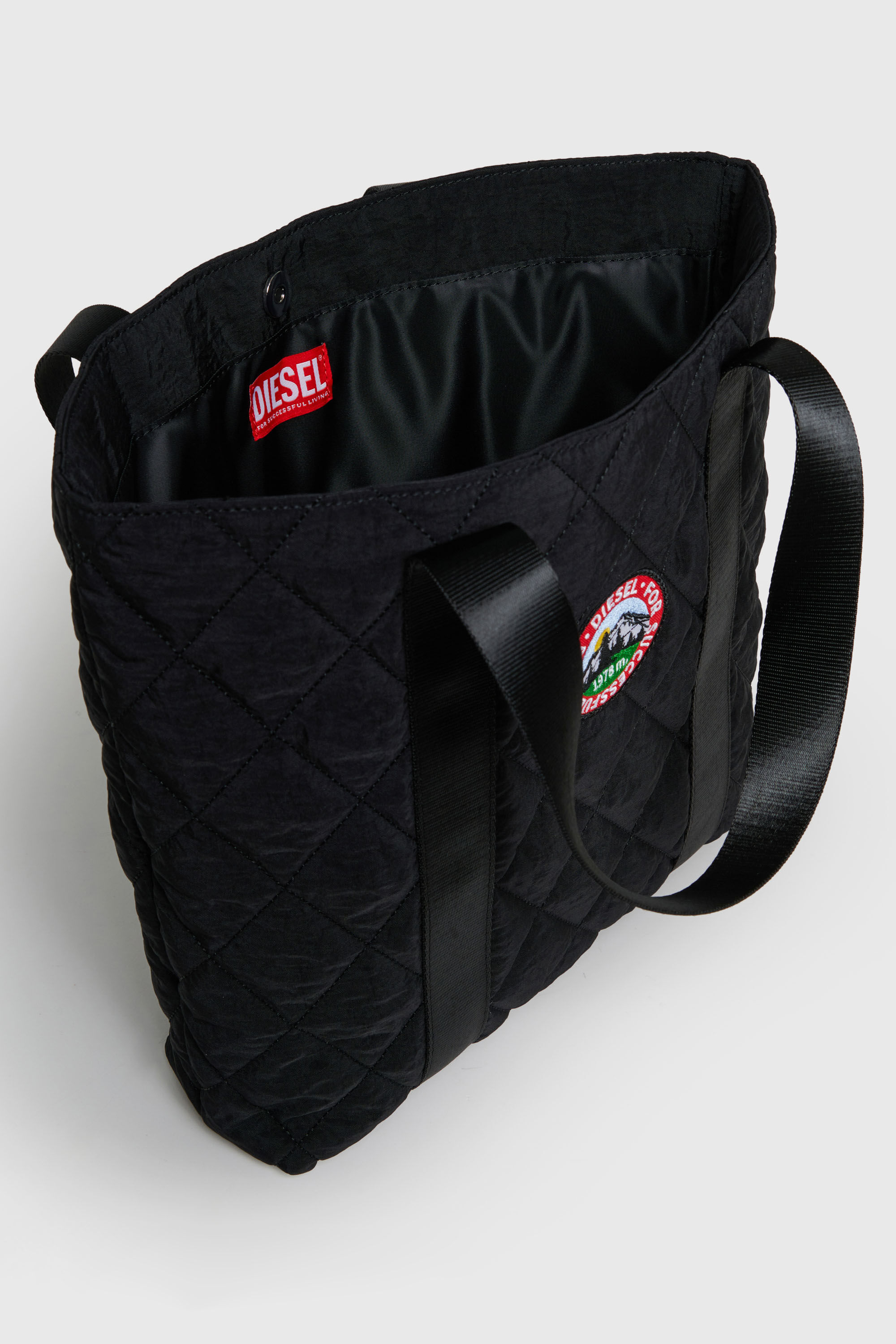 Diesel - WMONTY, Damen WMONTY - Tote bag aus gestepptem Nylon in Schwarz - 4