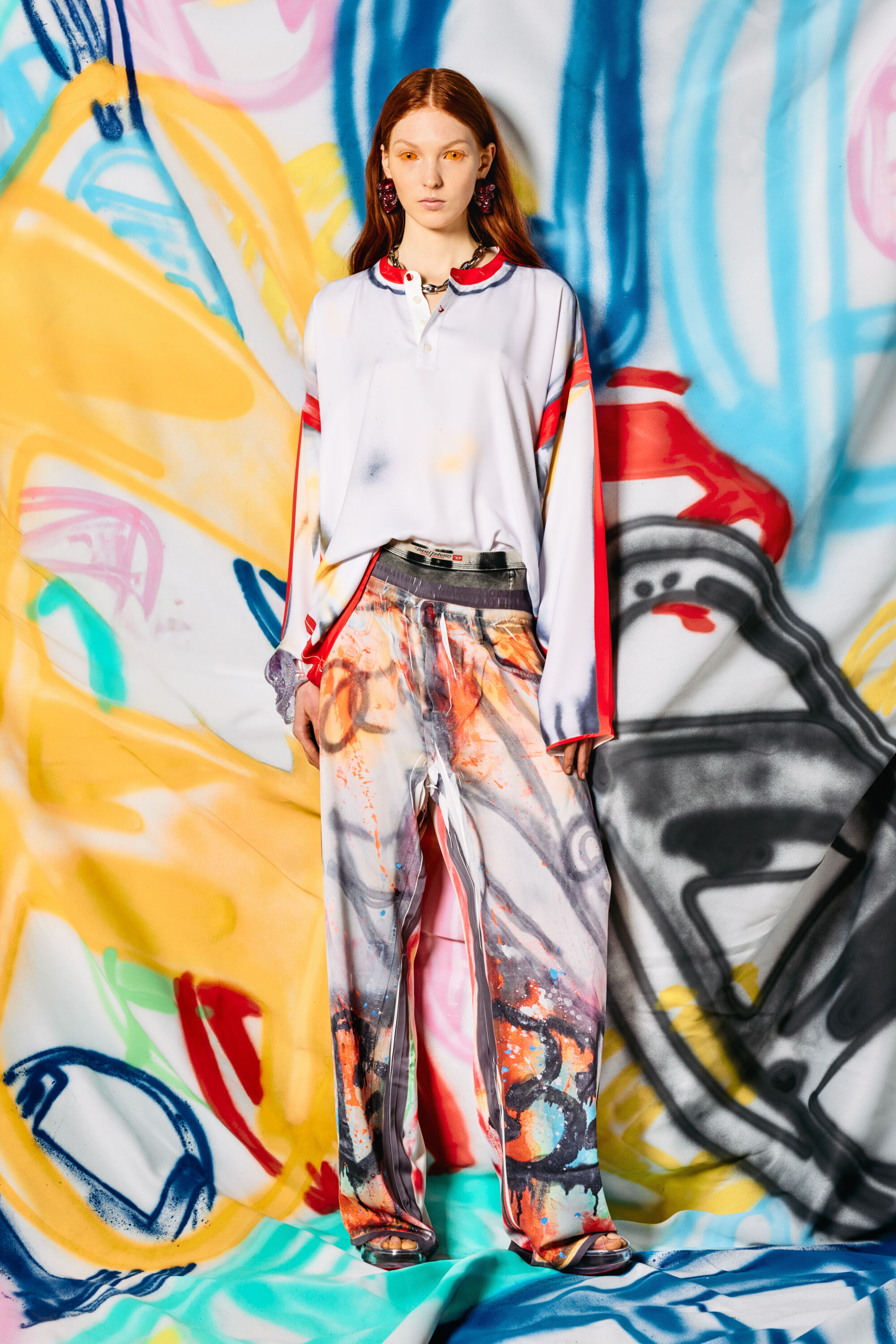 Diesel - T-OLAVI-A-SER-GRAFFITI-USA, Unisex Henley-Top im Graffiti-Print in Rot/Weiss - 3