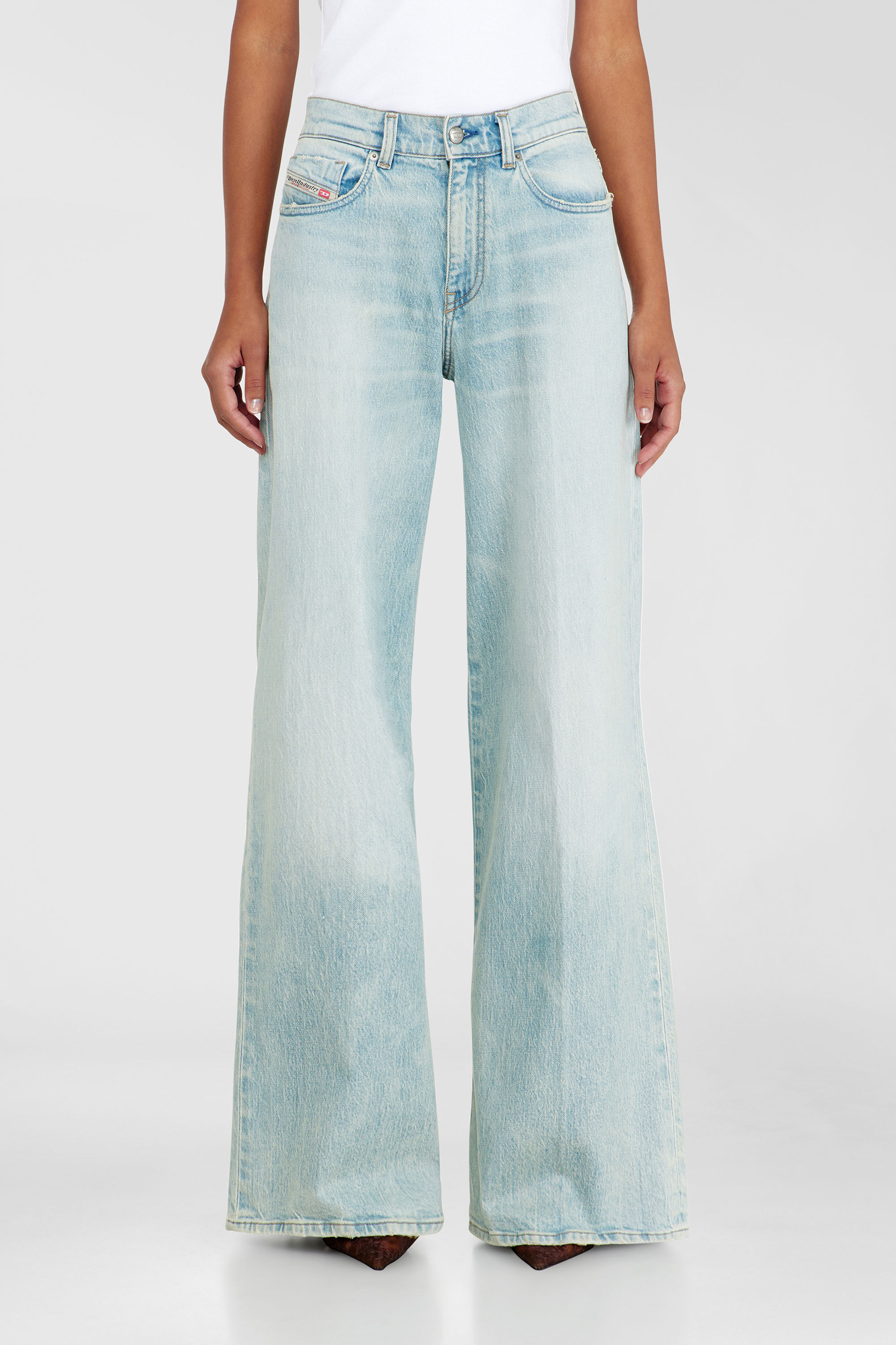 Diesel - Damen Flare Jeans 1978 D-Akemi 0KBBX, Hellblau - 4