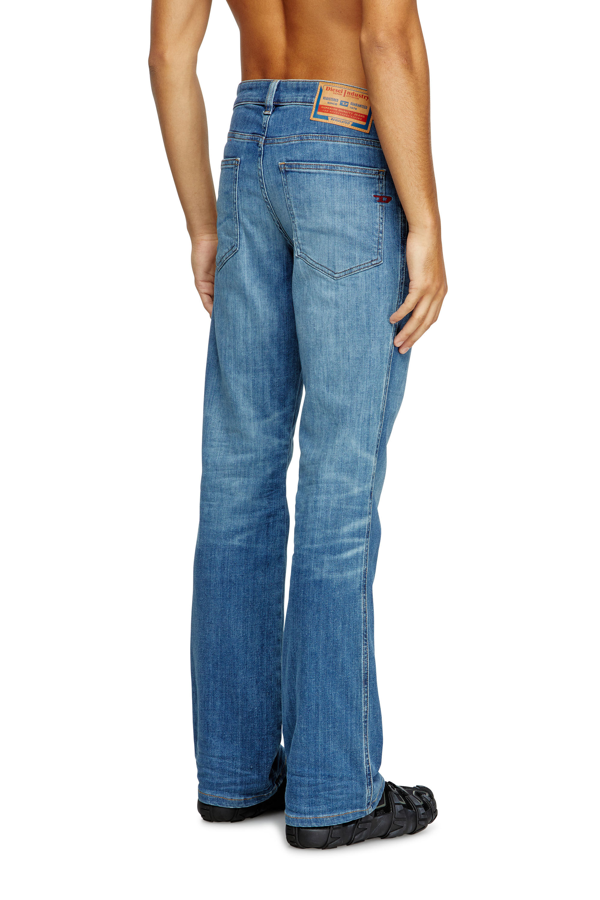 Herren Bootcut Jeans | Mittelblau | Diesel 1998 D-Buck