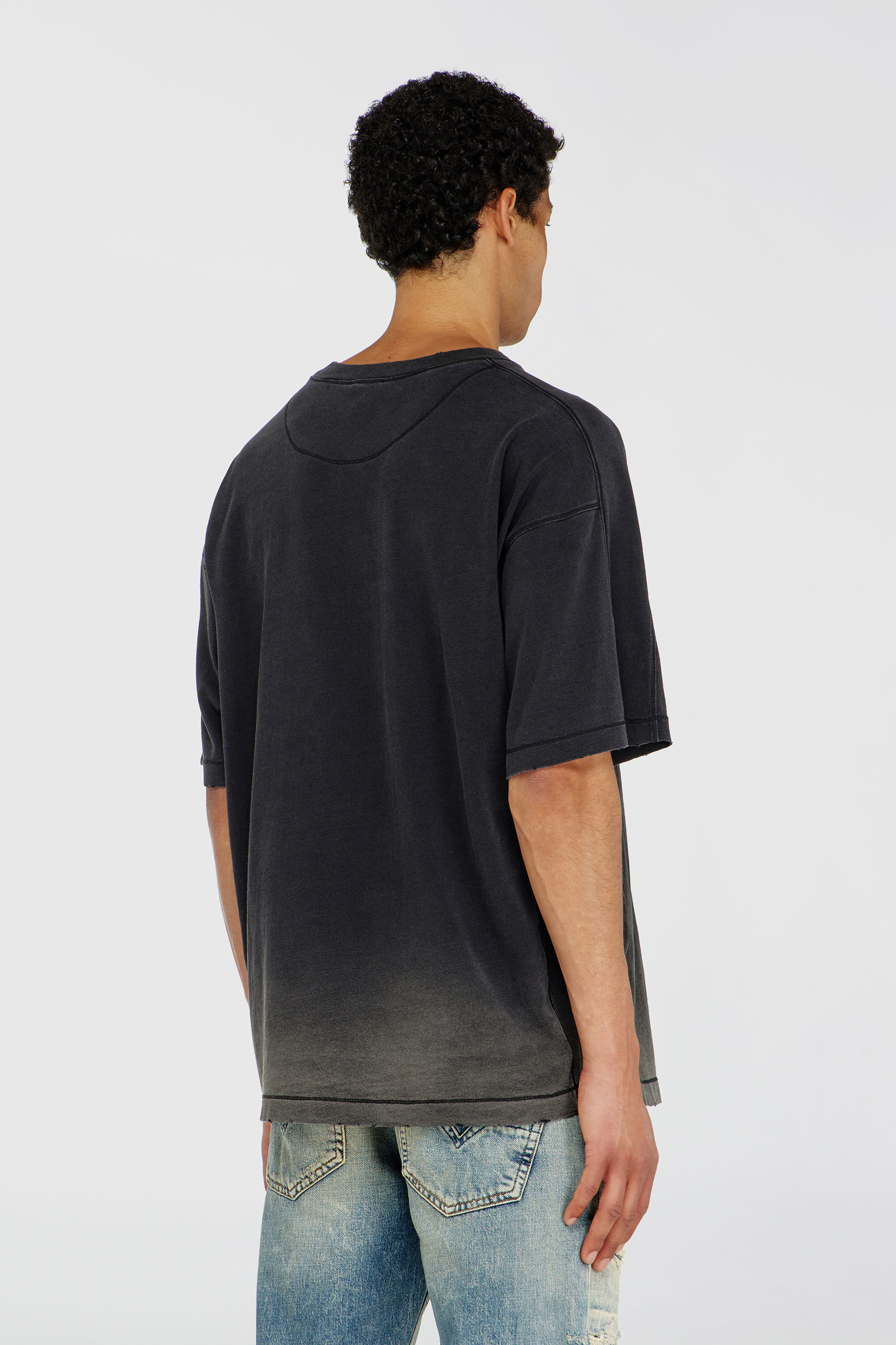 Diesel - T-CROX, Herren Baumwoll-T-Shirt mit Degrad&eacute;-Effekt in Schwarz - 4