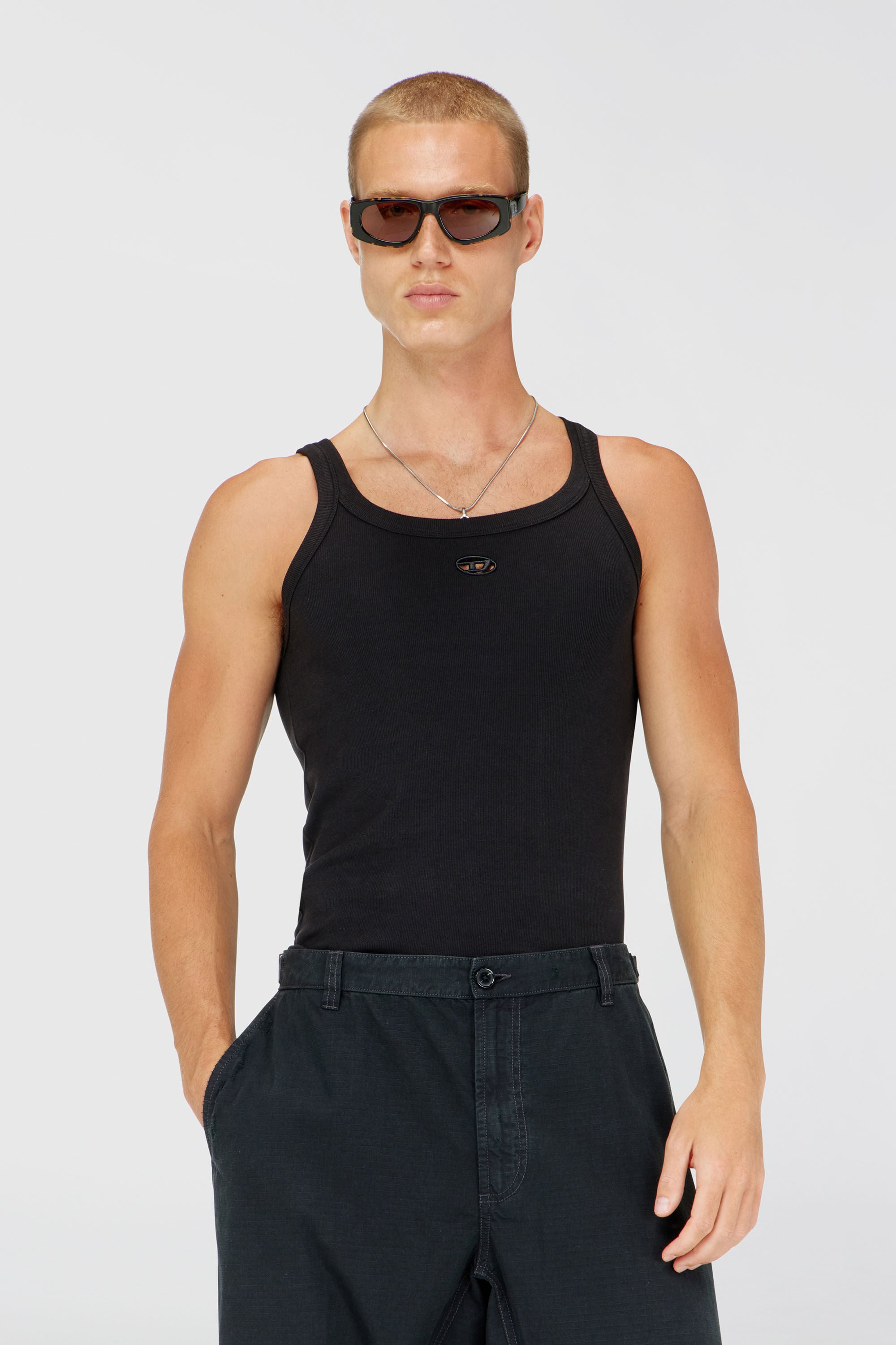 Diesel - T-WIFE-DCO, Herren Schmal geschnittenes Baumwoll-Tanktop mit Oval D-Logo in Schwarz - 3