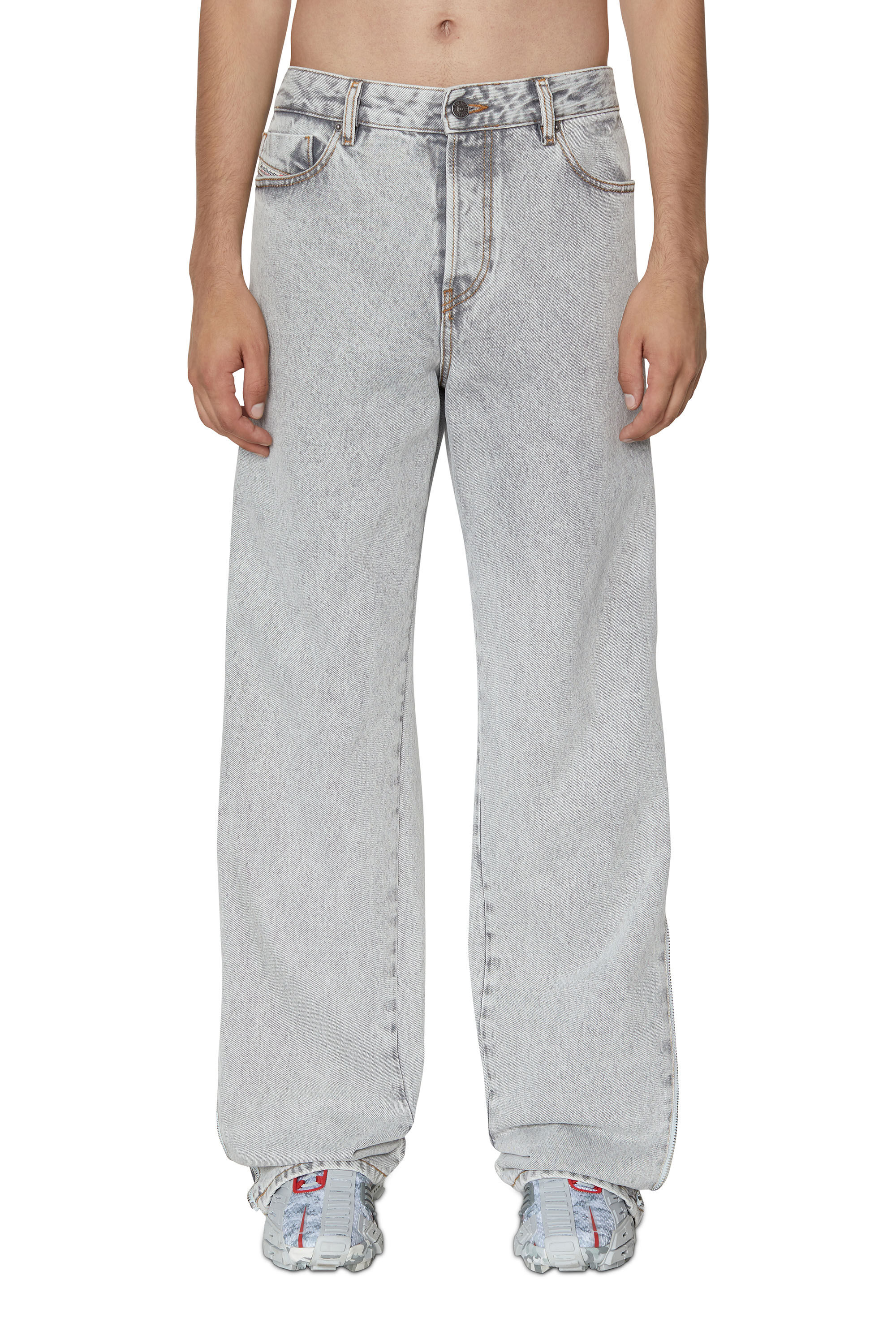 Diesel - 1955 D-Rekiv 007F8 Straight Jeans, Hellgrau - Image 2