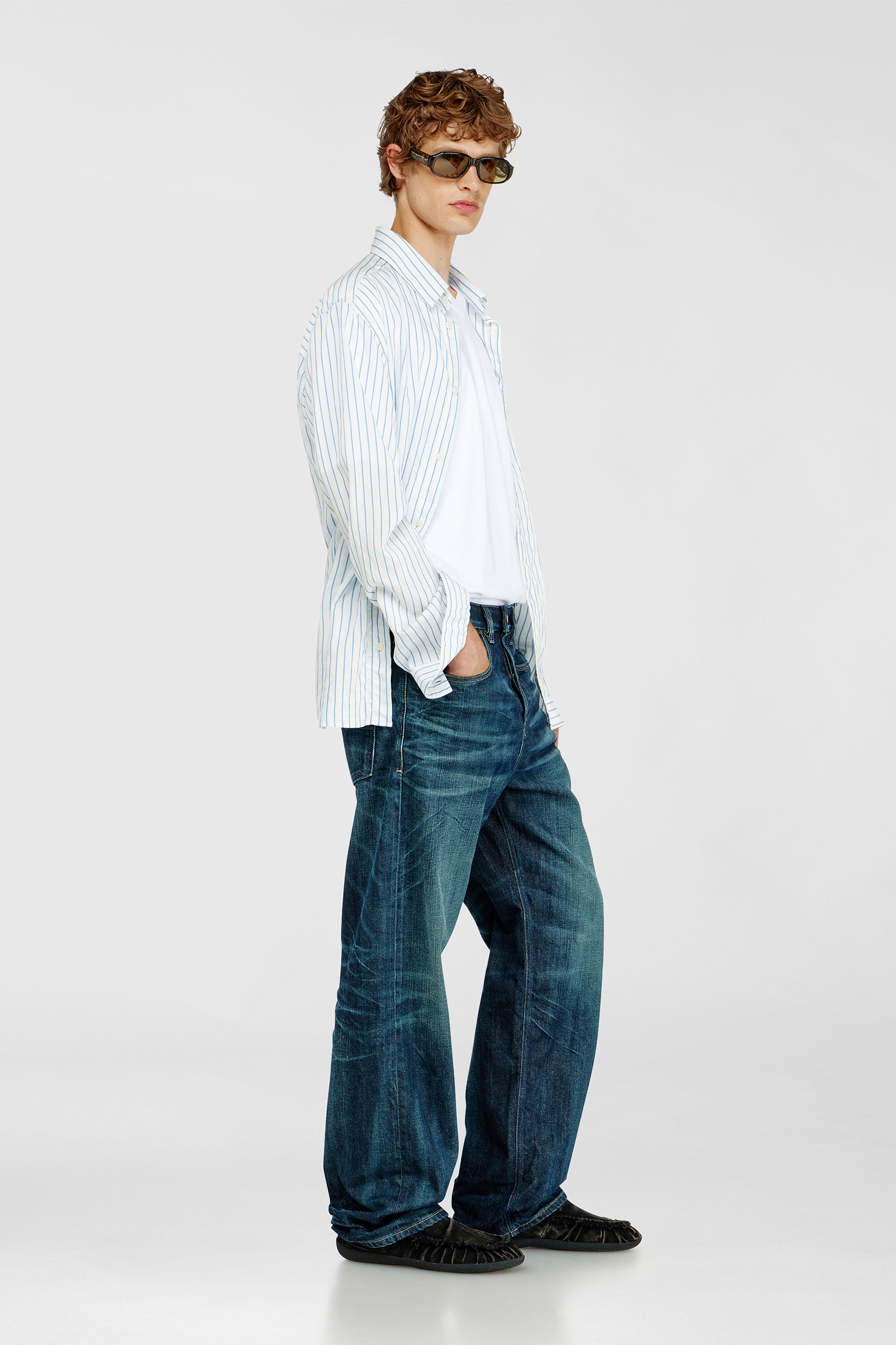 Diesel - Herren Relaxed Jeans 2001 D-Macro 09Q04, Dunkelblau - 1