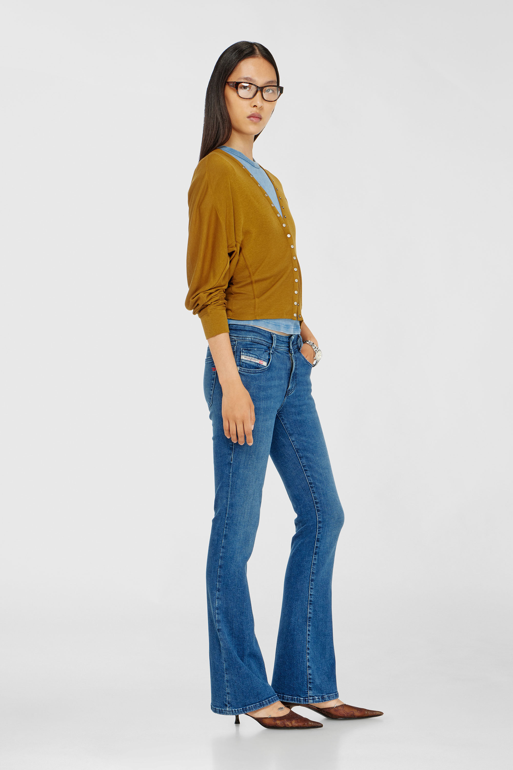 Diesel - Damen Bootcut Jeans 1969 D-Ebbey 0ADBB, Mittelblau - 2
