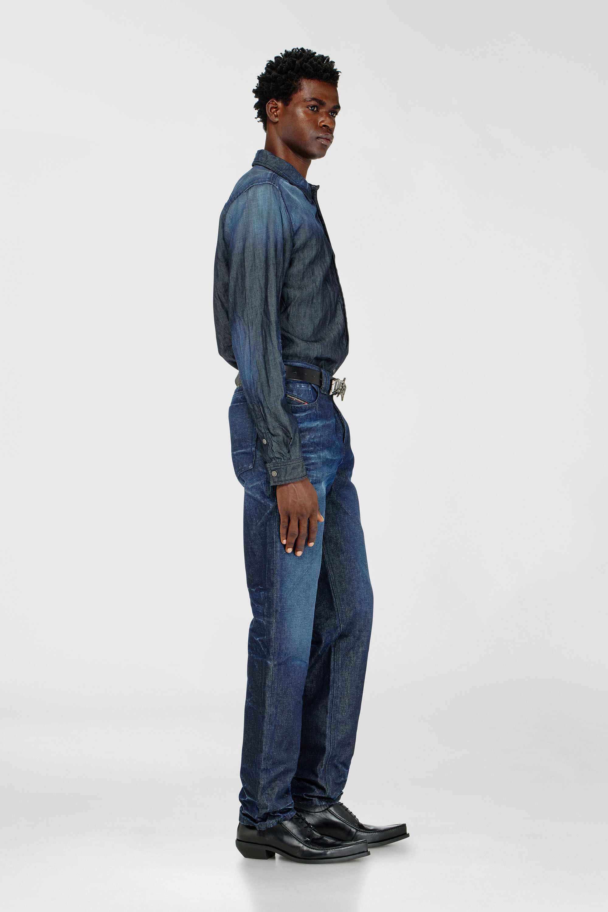 Diesel - Herren Regular Jeans 1991 D-Voeed 007GF, Dunkelblau - 2