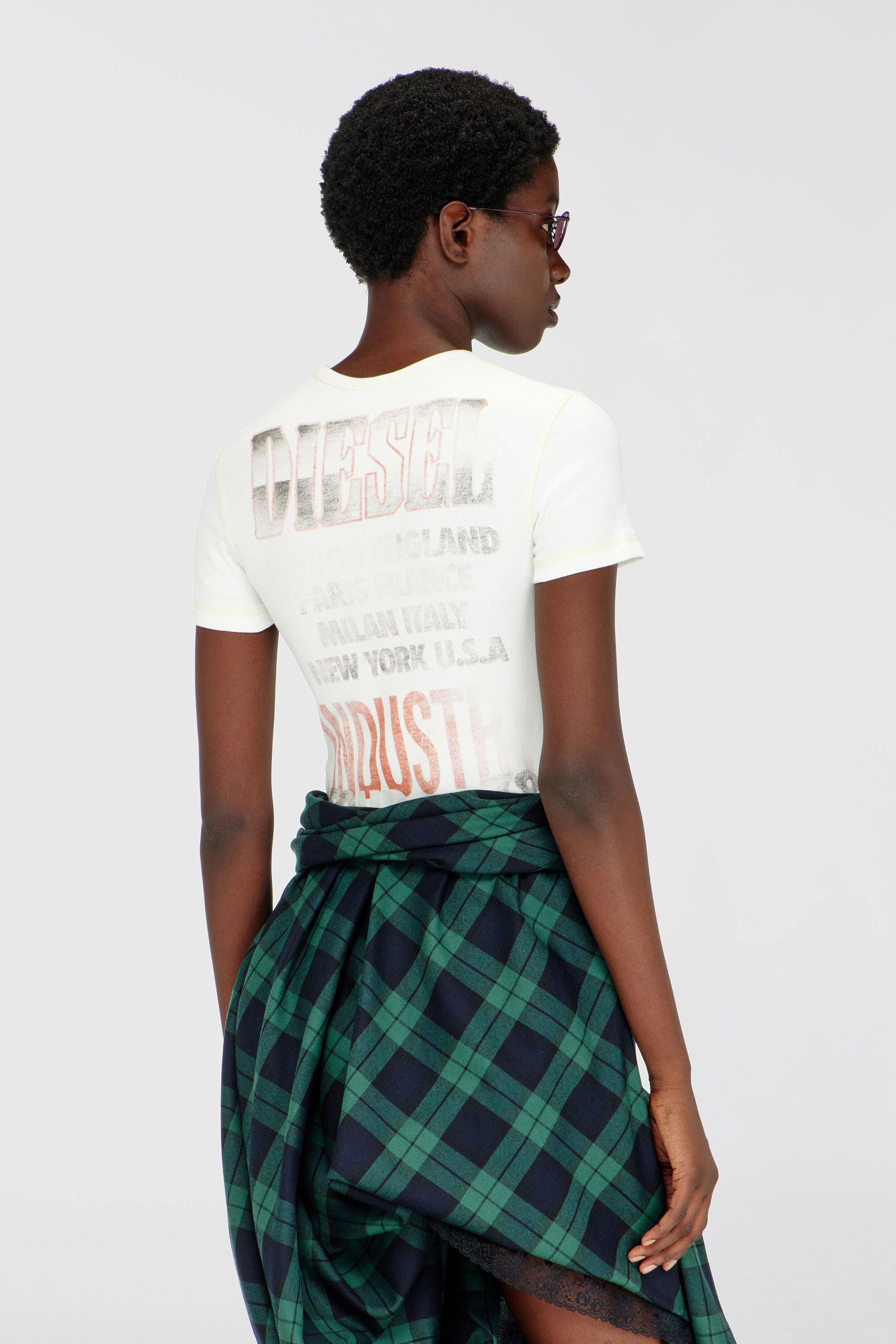 Diesel - T-MARSY-RIB, Damen Geripptes T-Shirt mit Konzertgrafiken in Wei&szlig; - 4