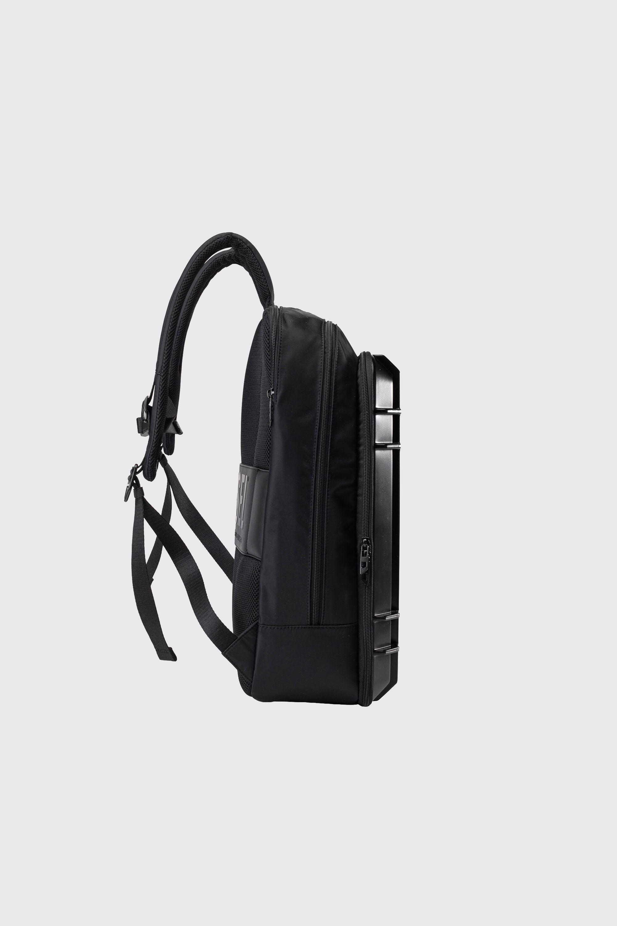 Diesel - DIESEL PC STRONG IMAGE BACKPACK- DSB005, Unisex Robuster Reiserucksack in Schwarz - 5