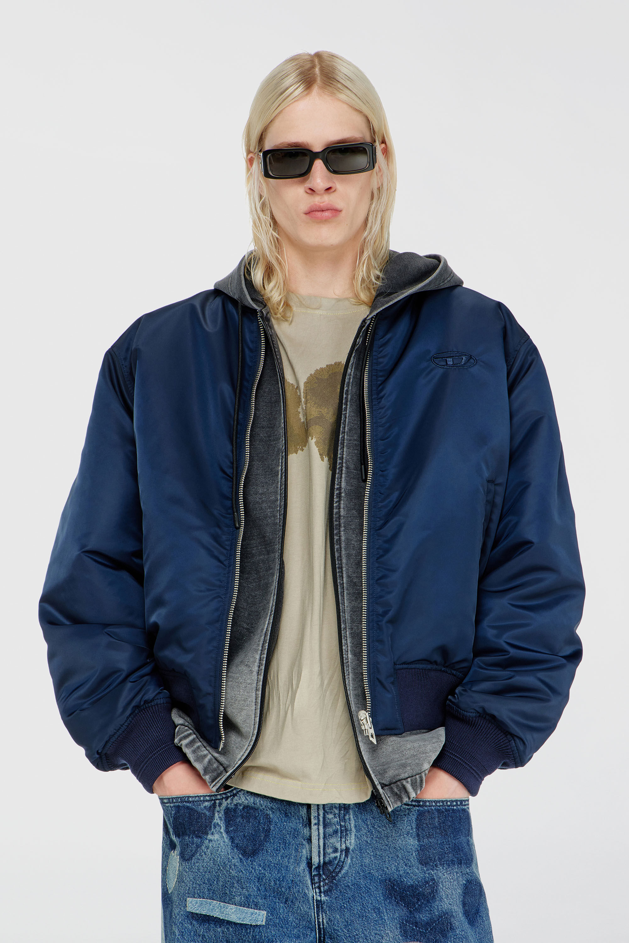 Diesel - W-TYPE-D1, Herren Gesteppte Bomberjacke mit Oval-D-Stickerei in Marineblau - 3
