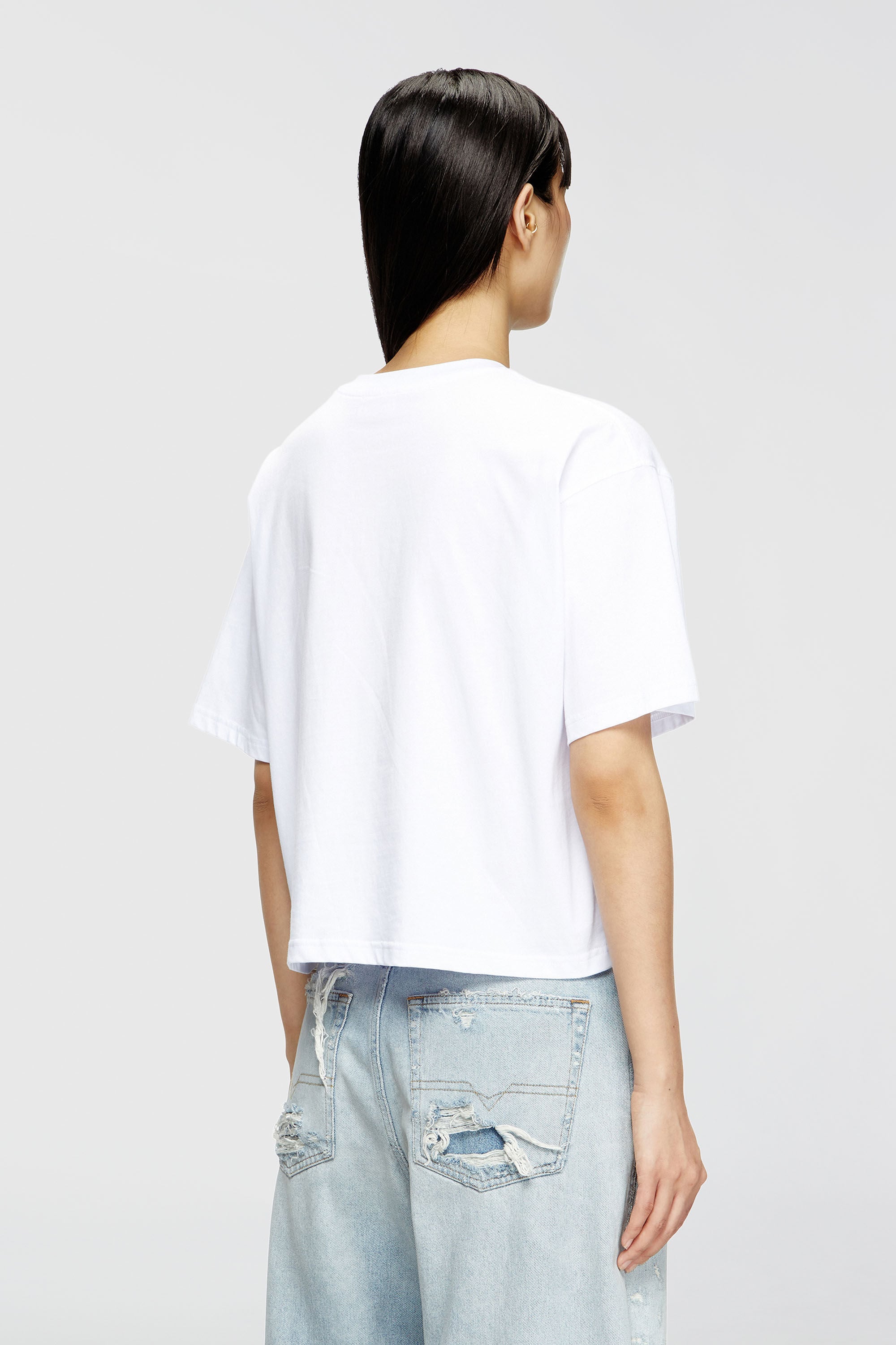 Diesel - T-BUXT-CROP-OD, Damen Kastiges T-Shirt mit ausgeschnittenem Oval D-Logo in Wei&szlig; - 4