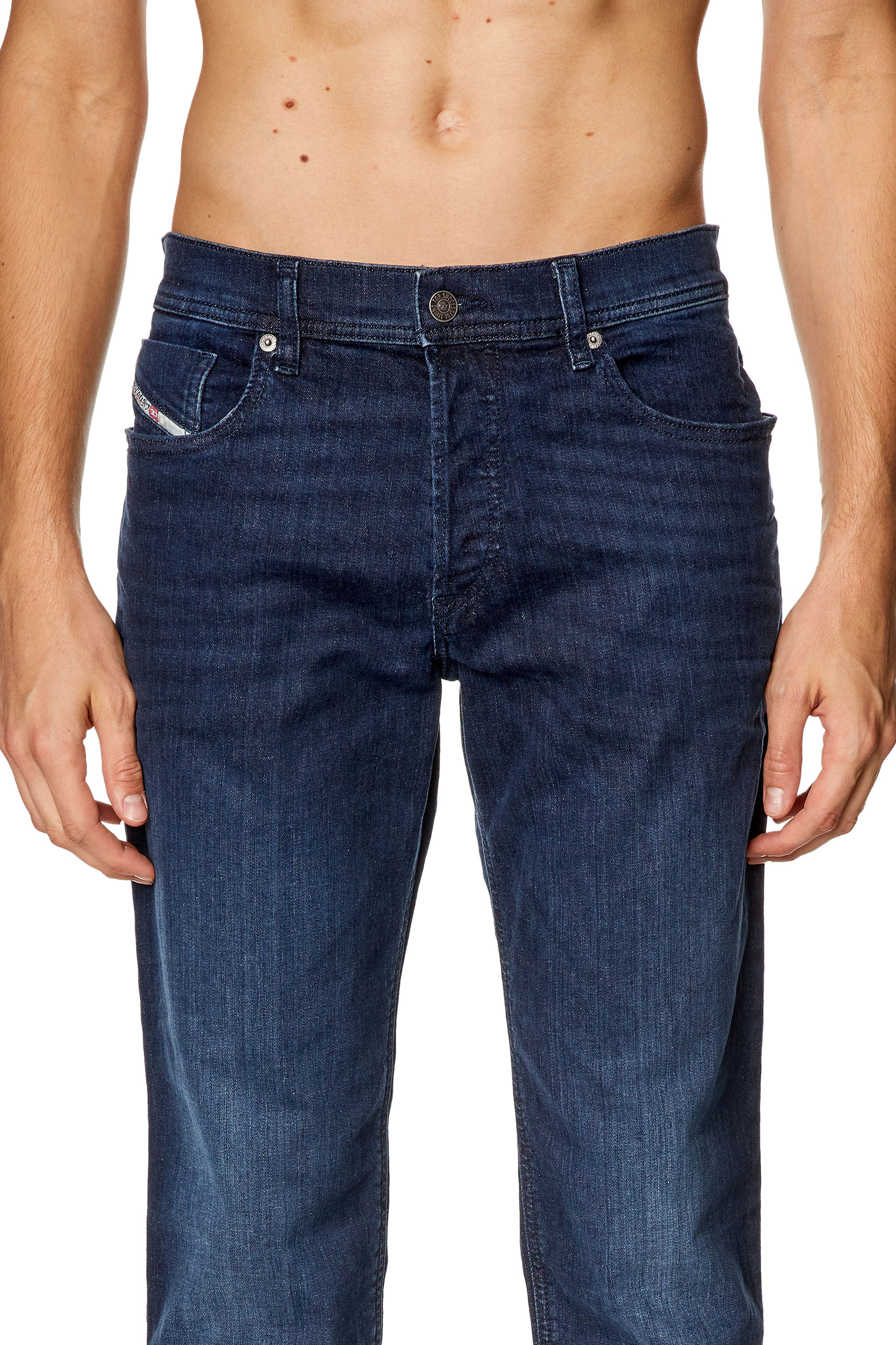Diesel - Tapered Jeans 2023 D-Finitive 0CNAA, Dunkelblau - Image 5
