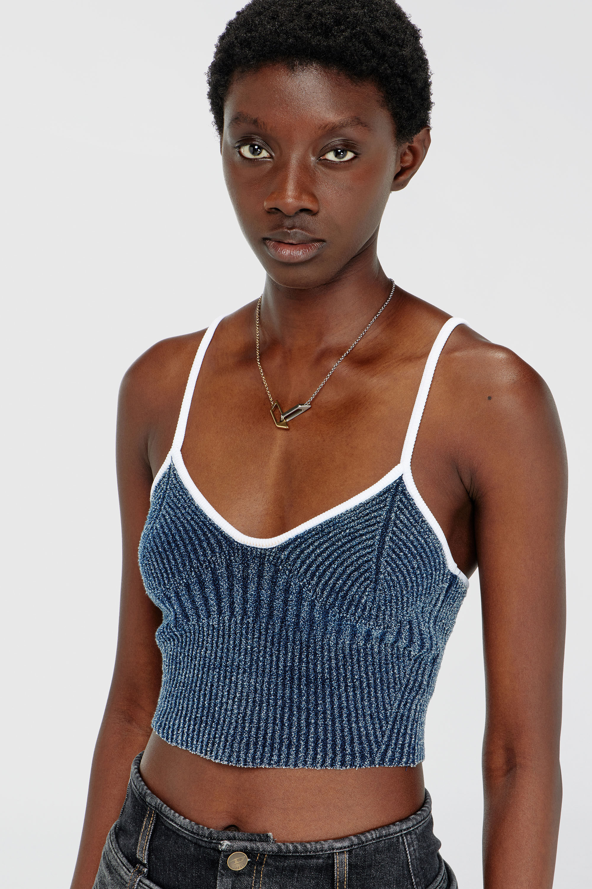 Diesel - M-ESTERE, Damen Crop-Top aus indigo boucl&eacute; Rippstrick in Blau/Weiss - 5