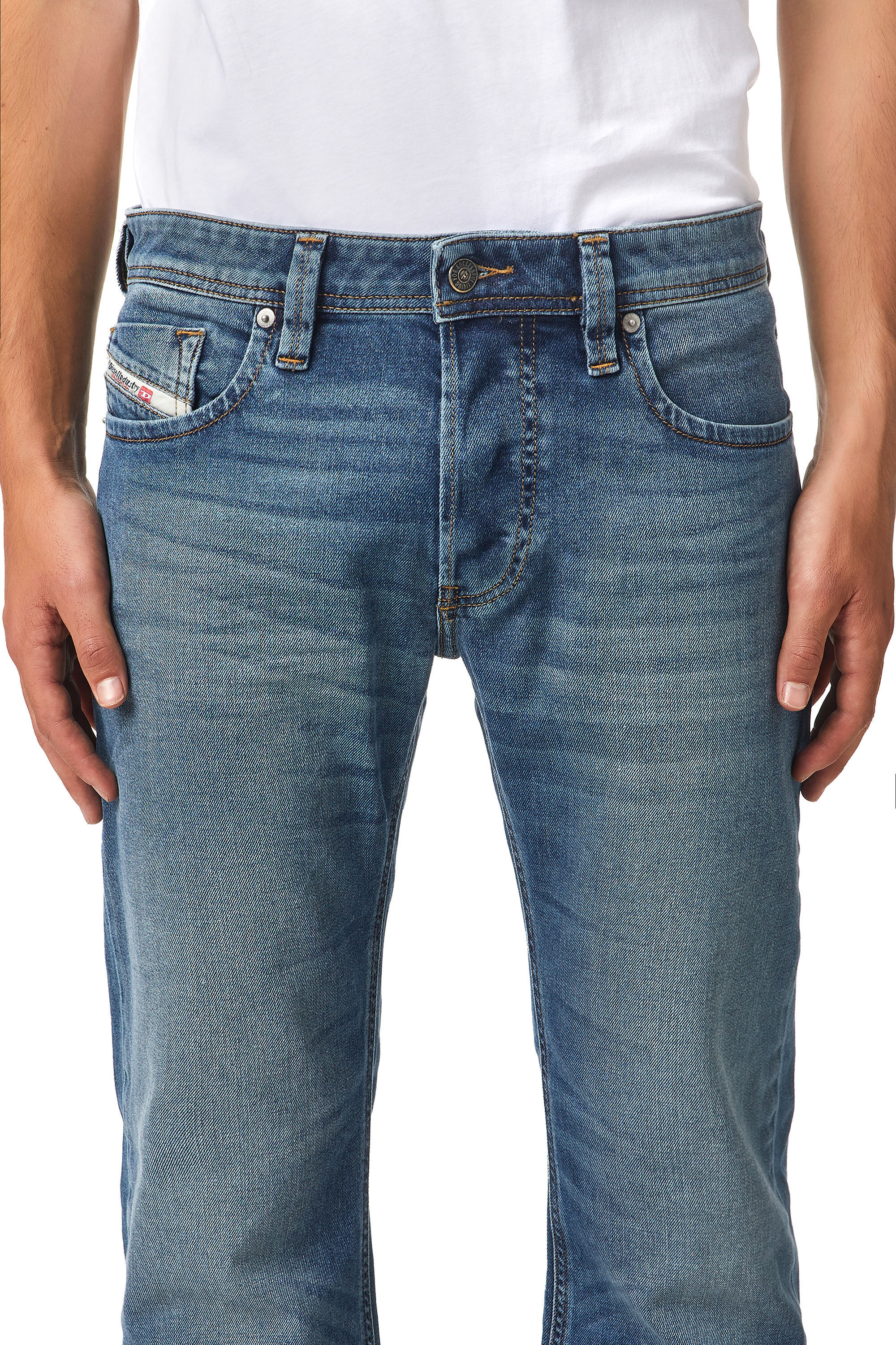 Diesel - Larkee 009EI Straight Jeans, Mittelblau - Image 5