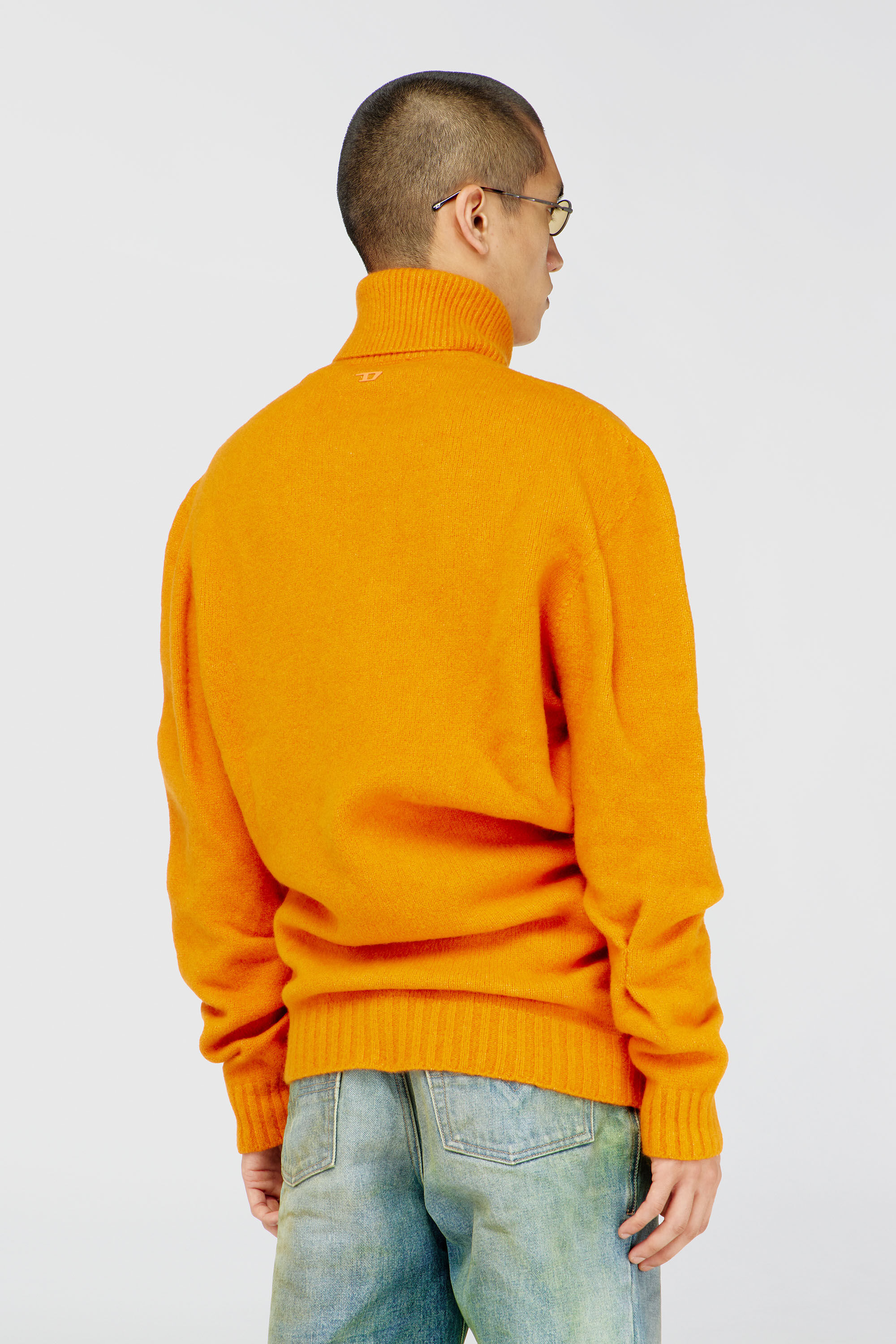 Diesel - K-ANDREW, Herren Pullover mit Knopfleiste aus gekochtem, geknittertem Strick in Orange - 4