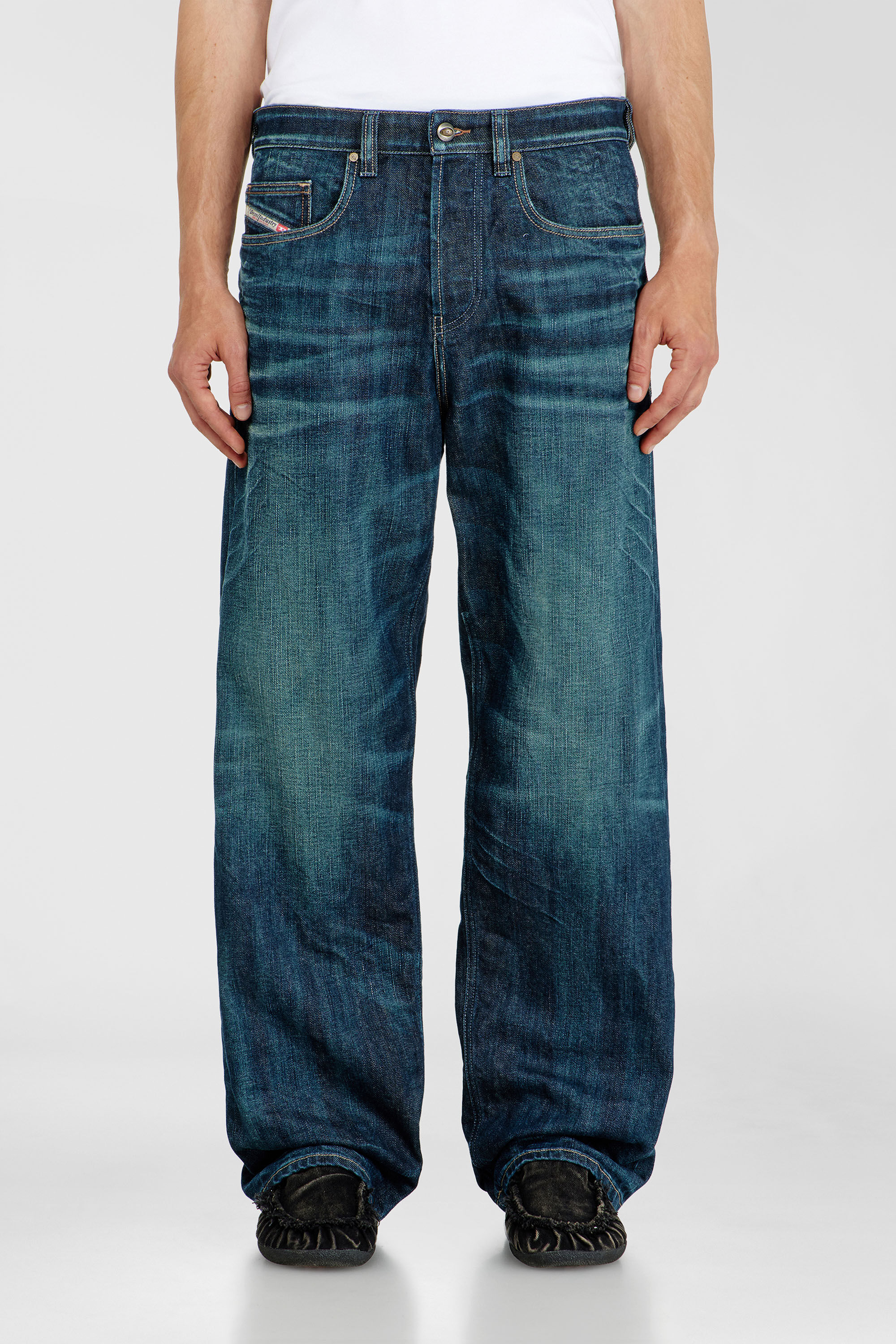 Diesel - Herren Relaxed Jeans 2001 D-Macro 09Q04, Dunkelblau - 4