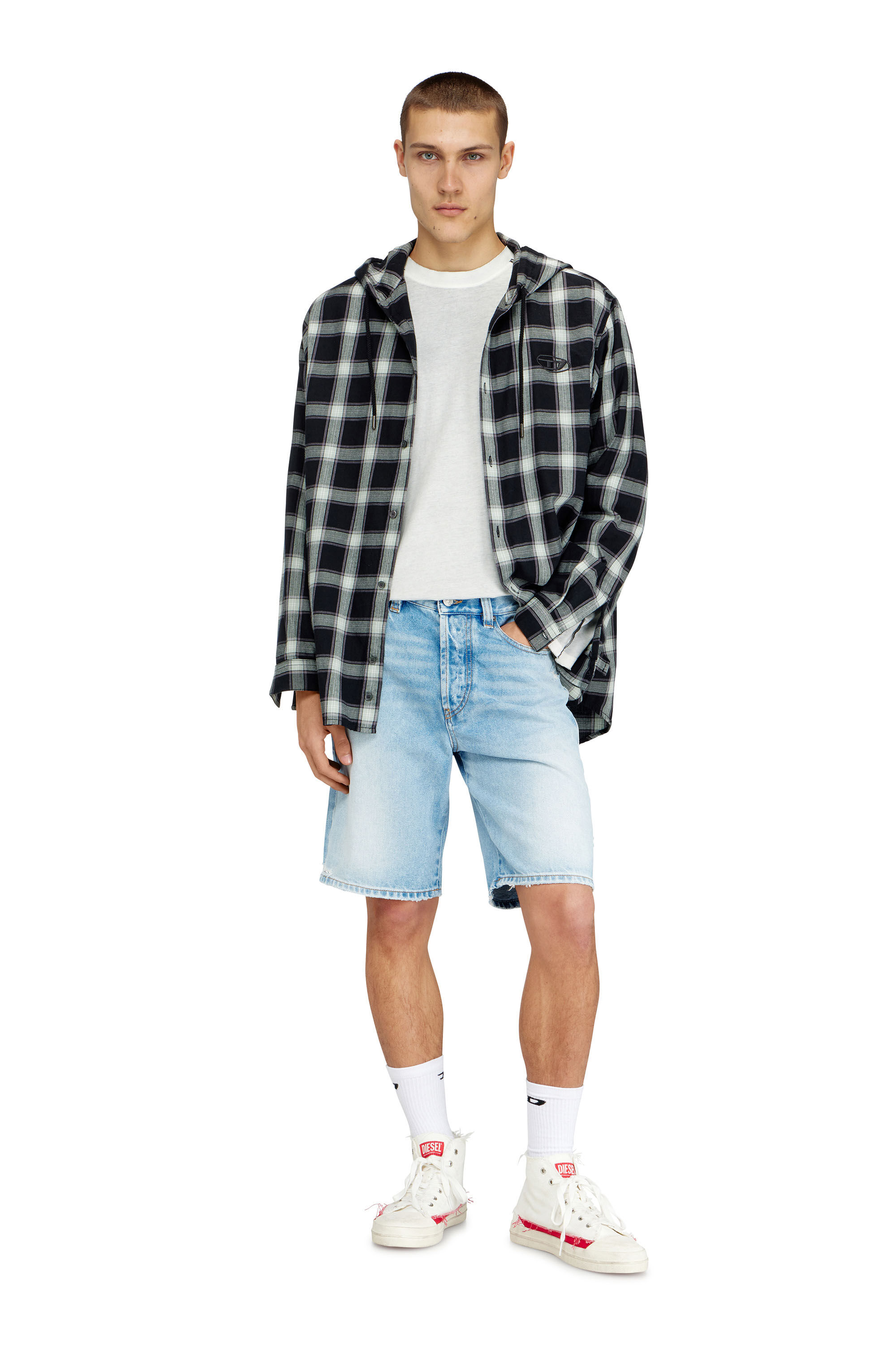 Diesel - REGULAR-SHORT, Herren Shorts aus Destroyed-Denim in Hellblau - 1