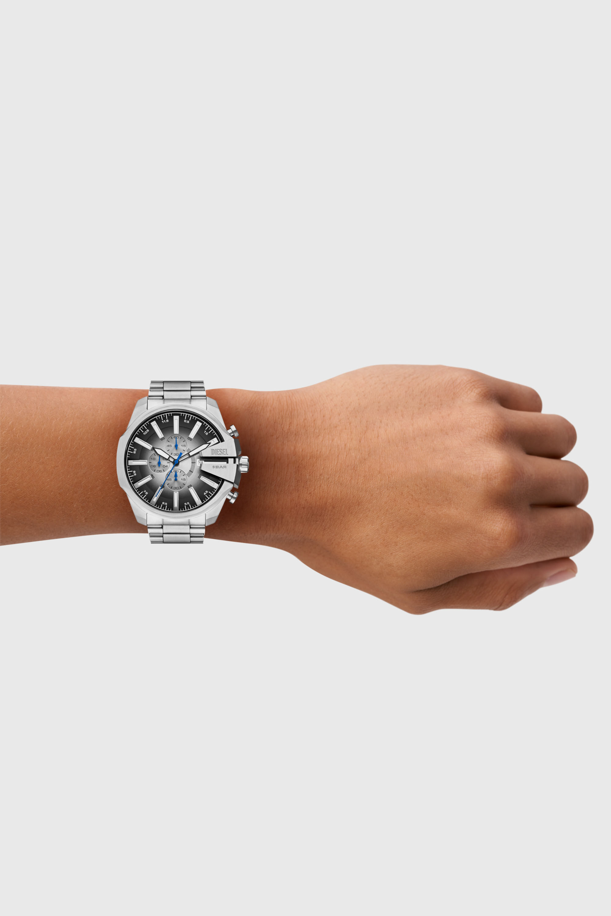 Diesel - DZ4686 WATCH, Herren Mega Chief Slim Armbanduhr aus Edelstahl in Silber - 4