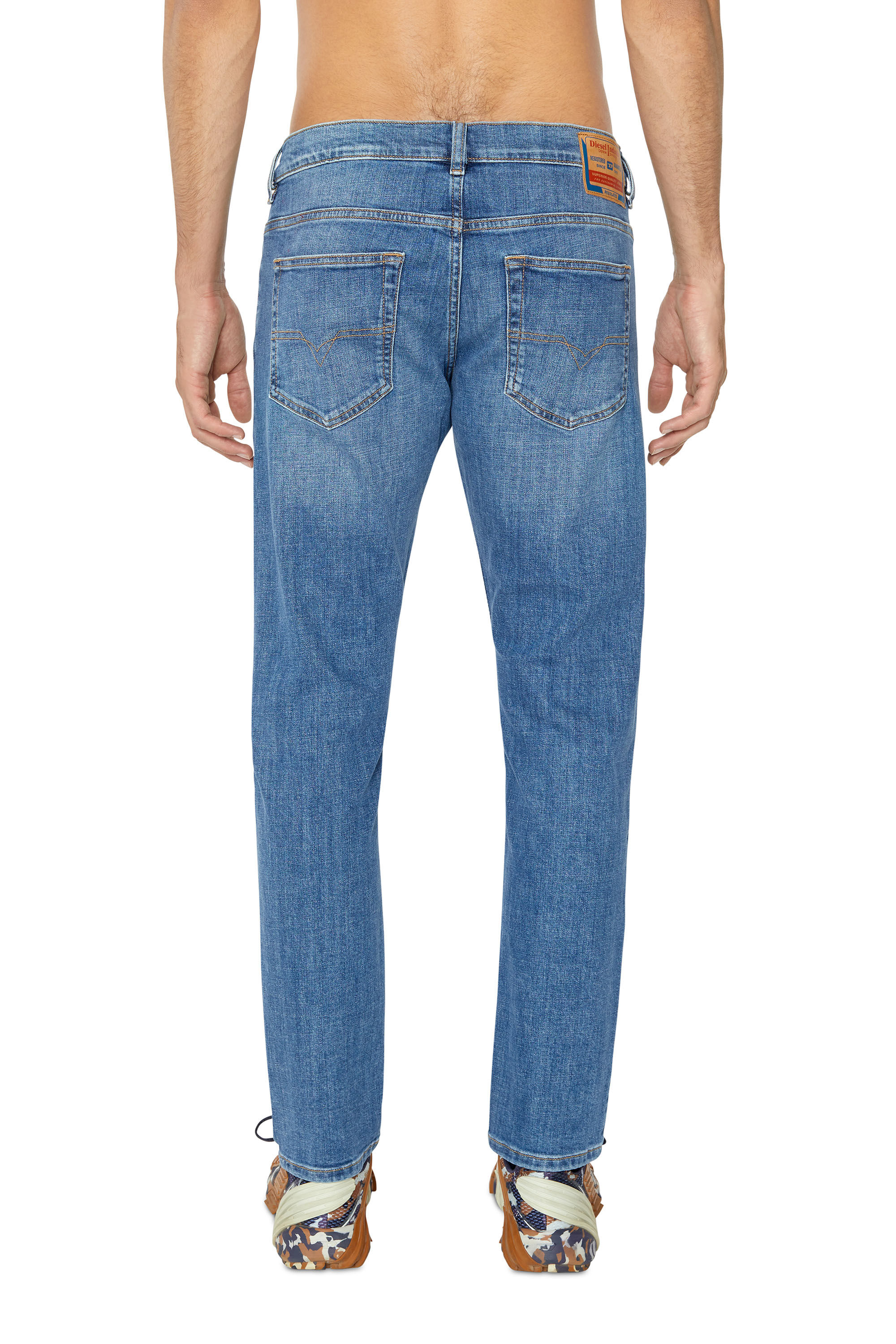 Diesel - D-Luster 0IHAT Slim Jeans, Mittelblau - Image 4