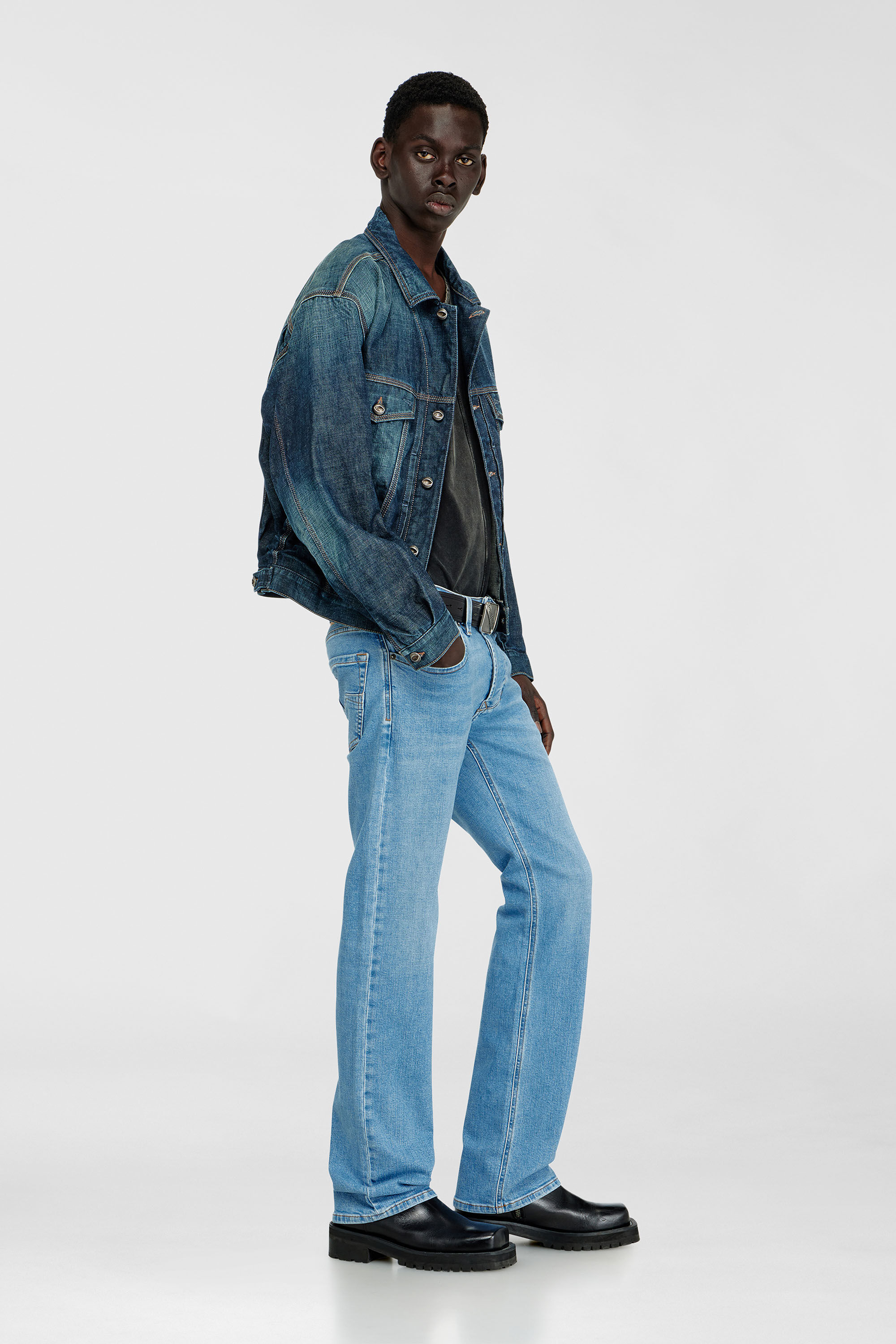 Diesel - Herren Regular Jeans 1985 Larkee 0HDBJ, Hellblau - 2