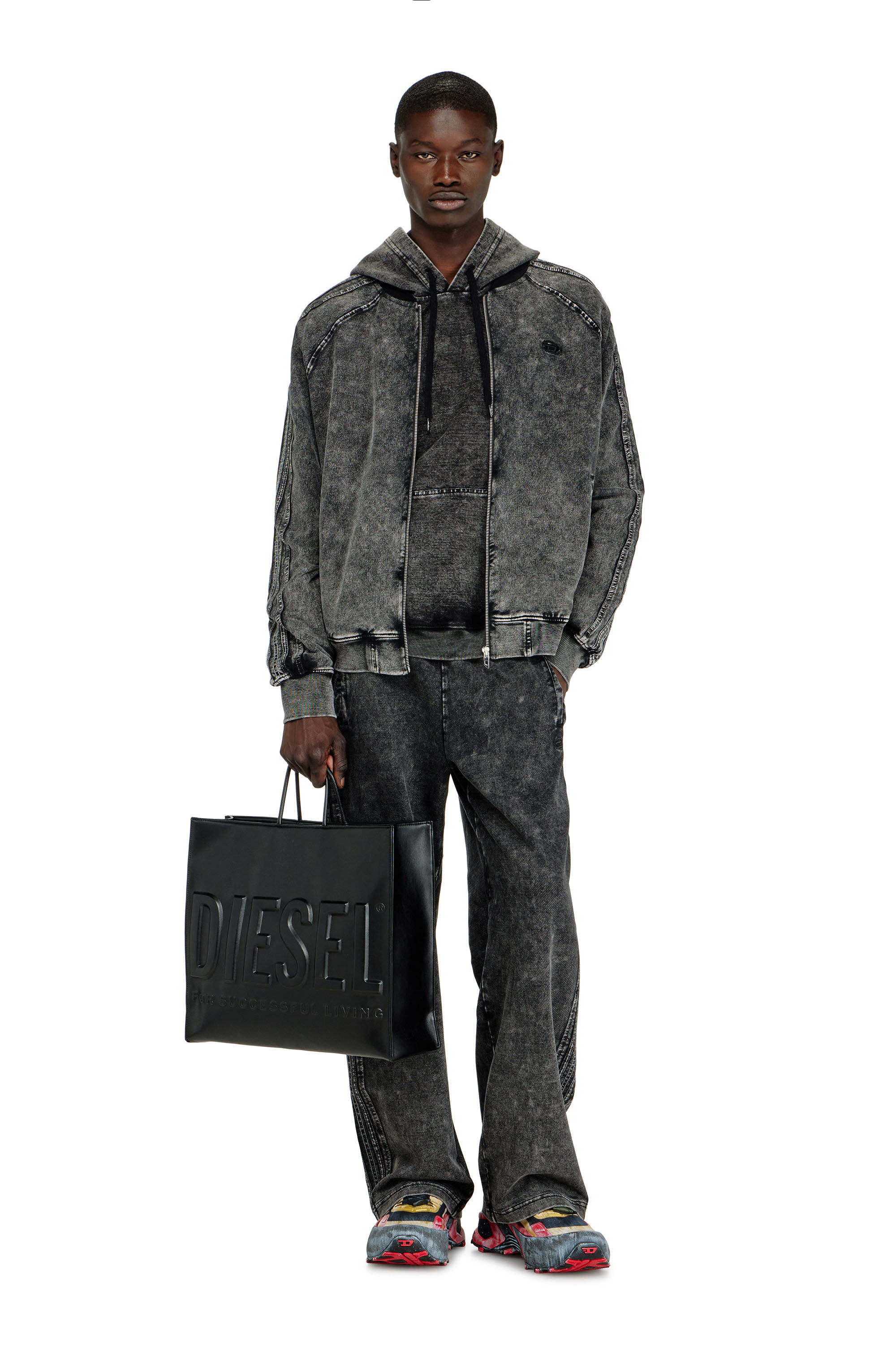 Diesel - DSL 3D SHOPPER EW X, Unisex Dsl 3D-Einkaufstasche aus weichem PU mit gepr&auml;gtem Logo in Schwarz - 1