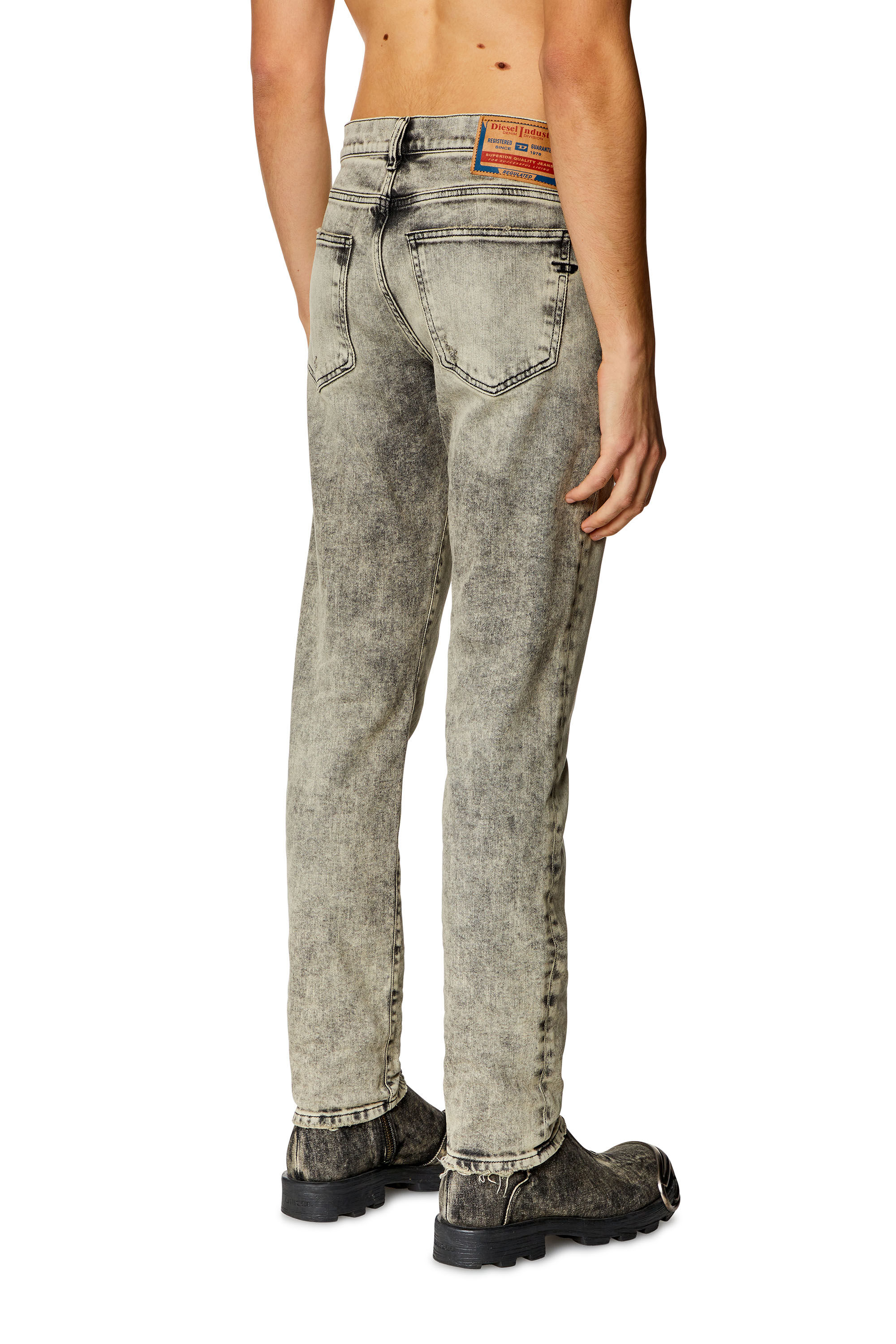 Diesel - Slim Jeans 2019 D-Strukt 09H56, Grau - Image 4