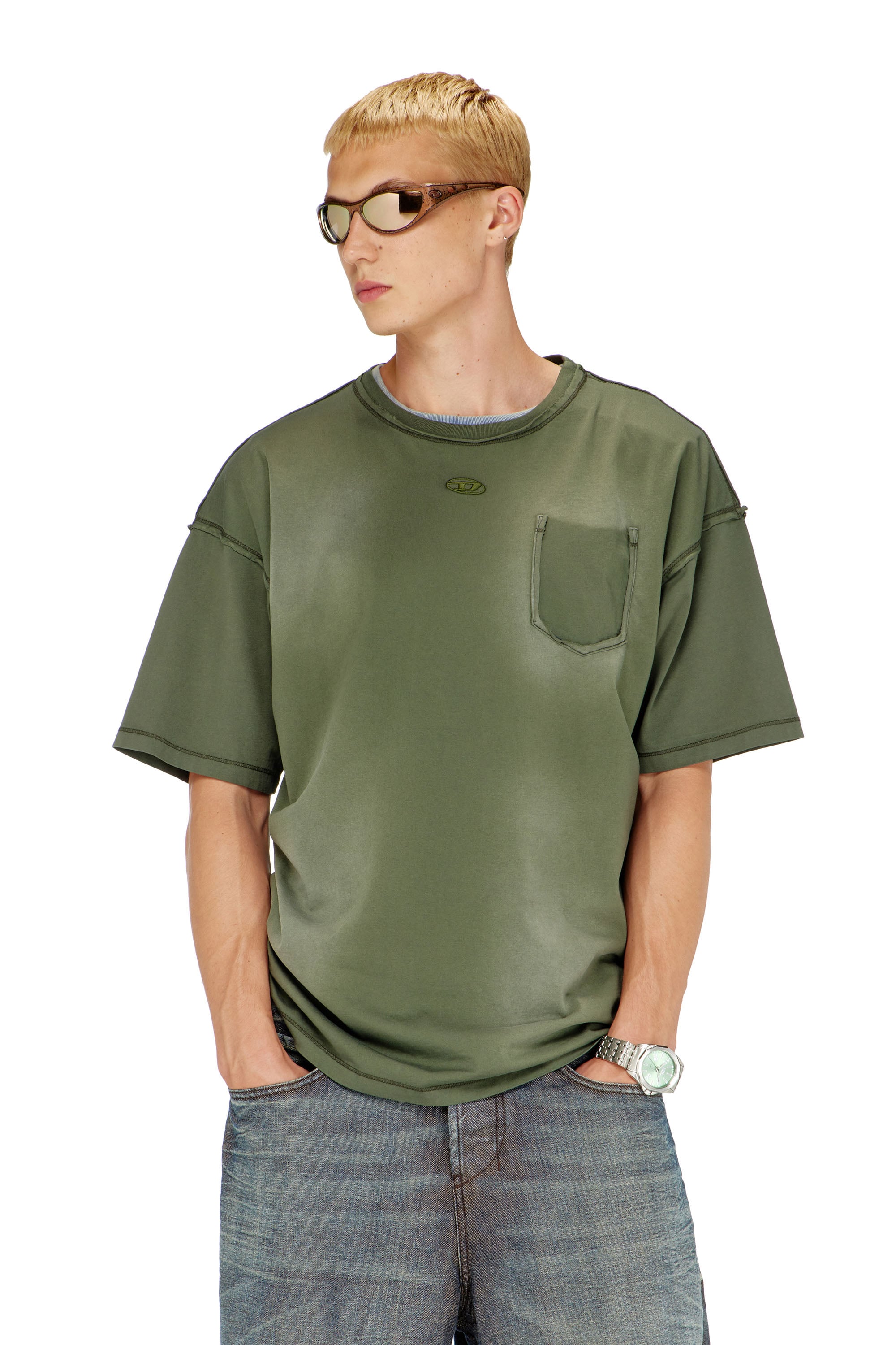 Diesel - T-POCK, Herren Verwaschenes T-Shirt mit zerrissener Brusttasche in Gr&uuml;n - 1
