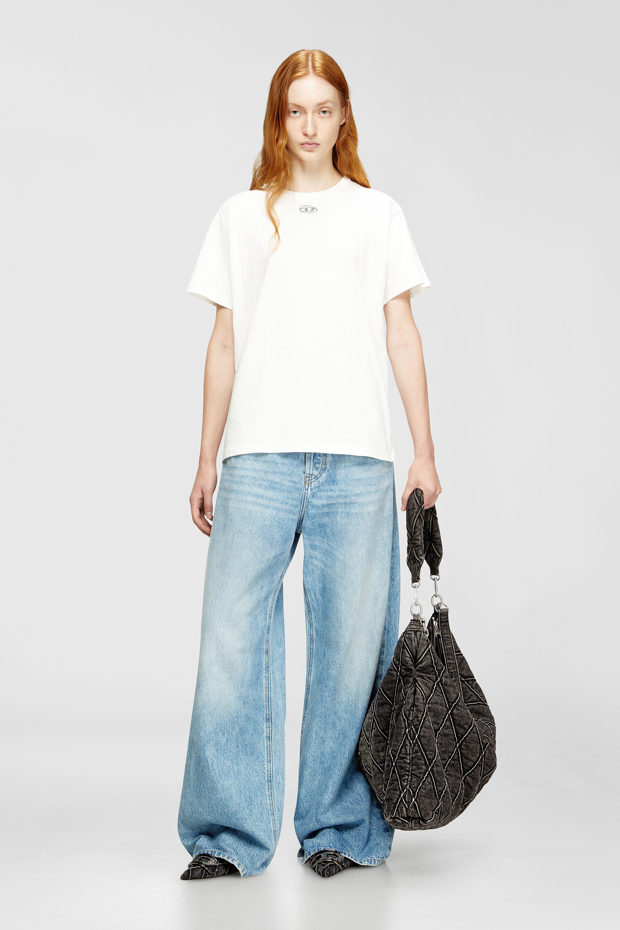 Diesel - T-NORMY-OD-S1, Damen Baumwoll-T-Shirt mit metallischem Oval D in Wei&szlig; - 1