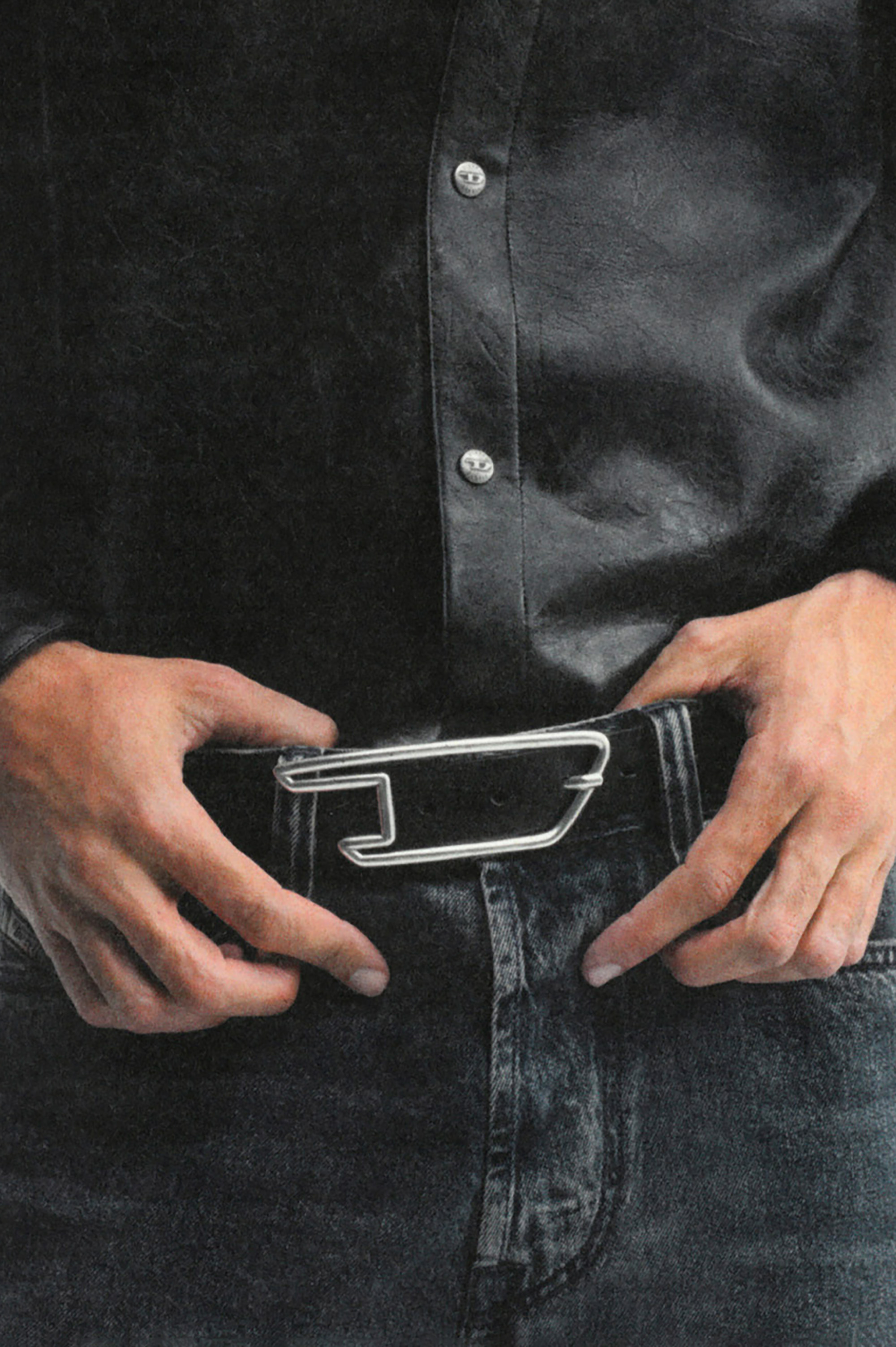 Diesel - B-D LINE 30, Unisex 3 cm breiter Lederg&uuml;rtel mit D-Logo-Schnalle in Schwarz - 4