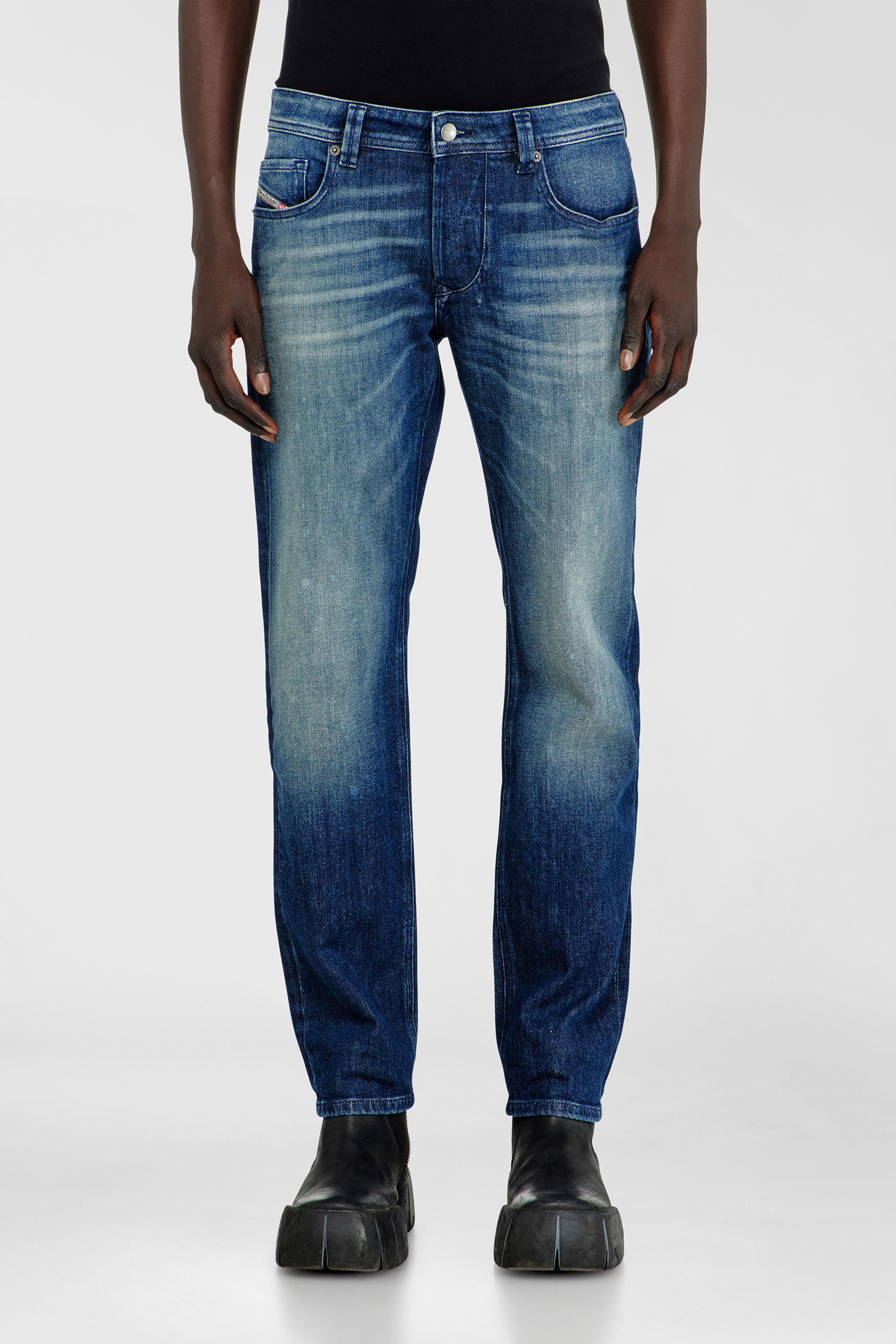 Diesel - Herren Regular Jeans 1986 Larkee-Beex 0KBBR, Dunkelblau - 1
