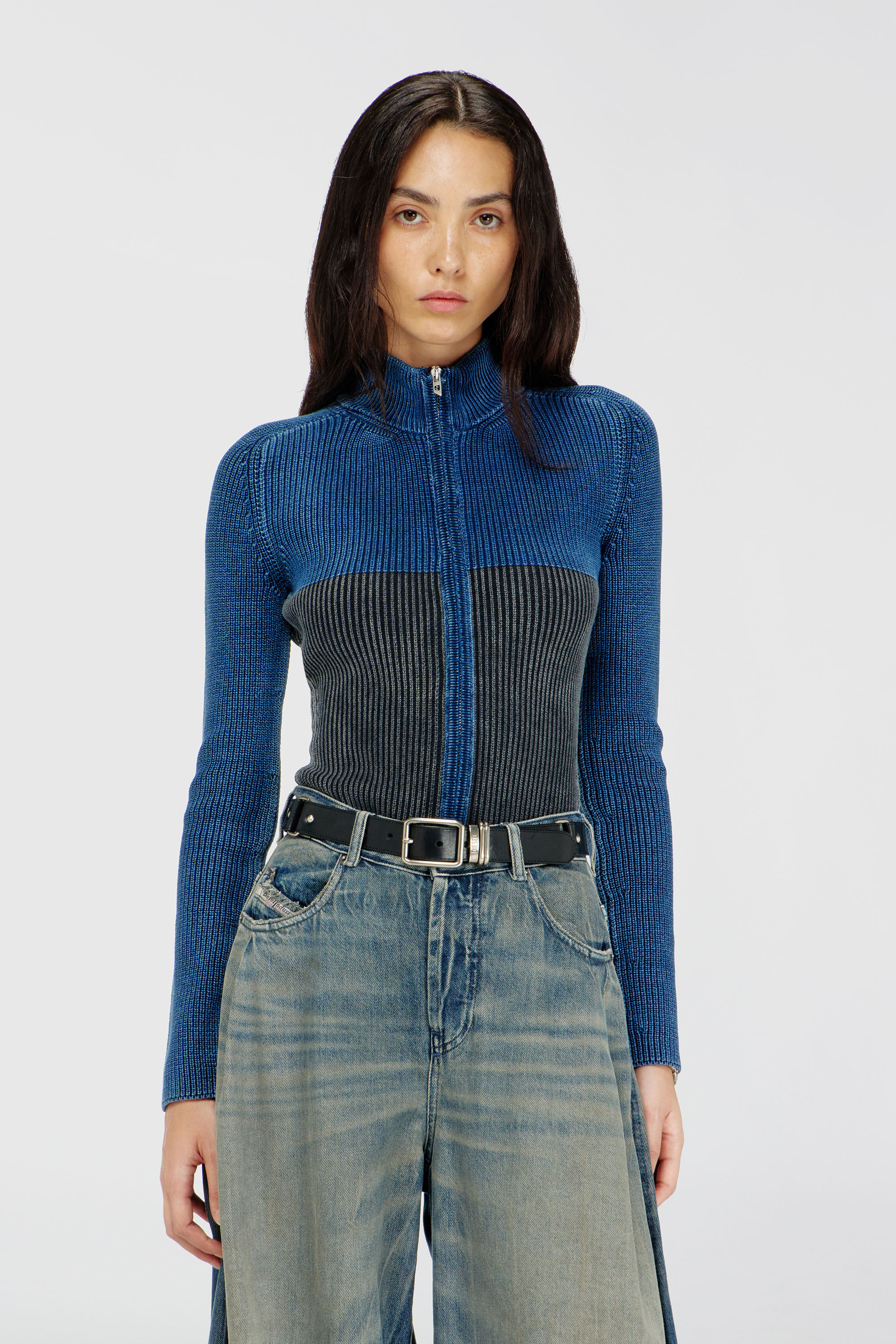 Diesel - M-HERMOSITA, Damen Strickjacke mit Rei&szlig;verschluss und zweifarbigem Denim-Effekt in Schwarz/Blau - 1