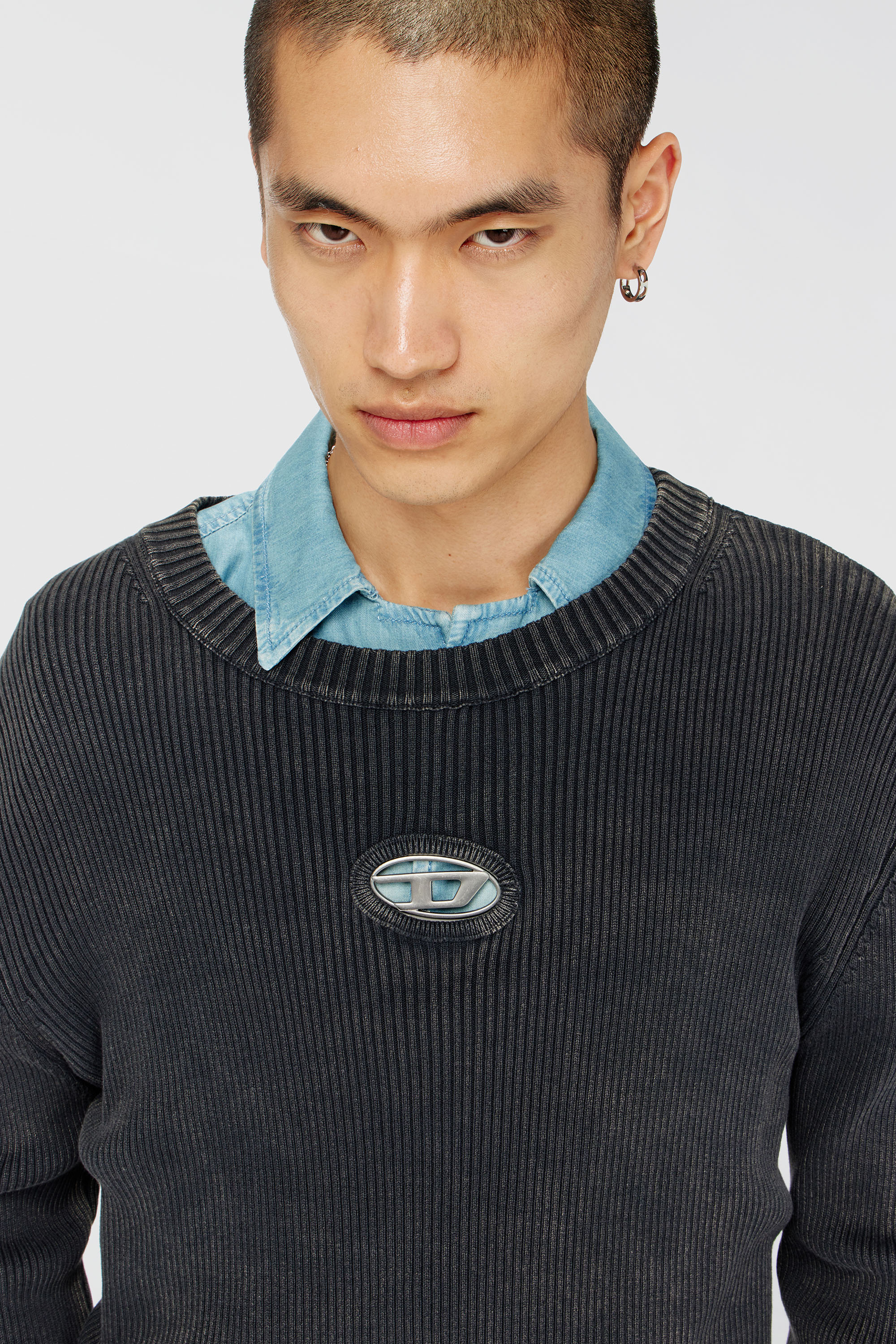 Diesel - K-DARIN-D, Herren Vielgetragener Pullover mit Cutout-Logo in Schwarz - 5