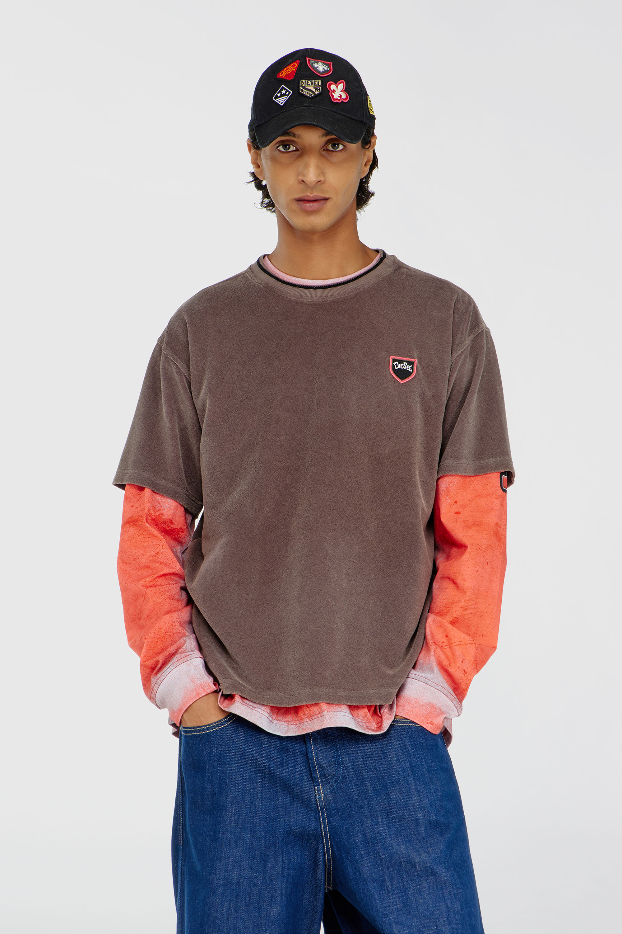 Diesel - T-SPONGY, Herren Chenille-T-Shirt mit shield patch in Braun - 3