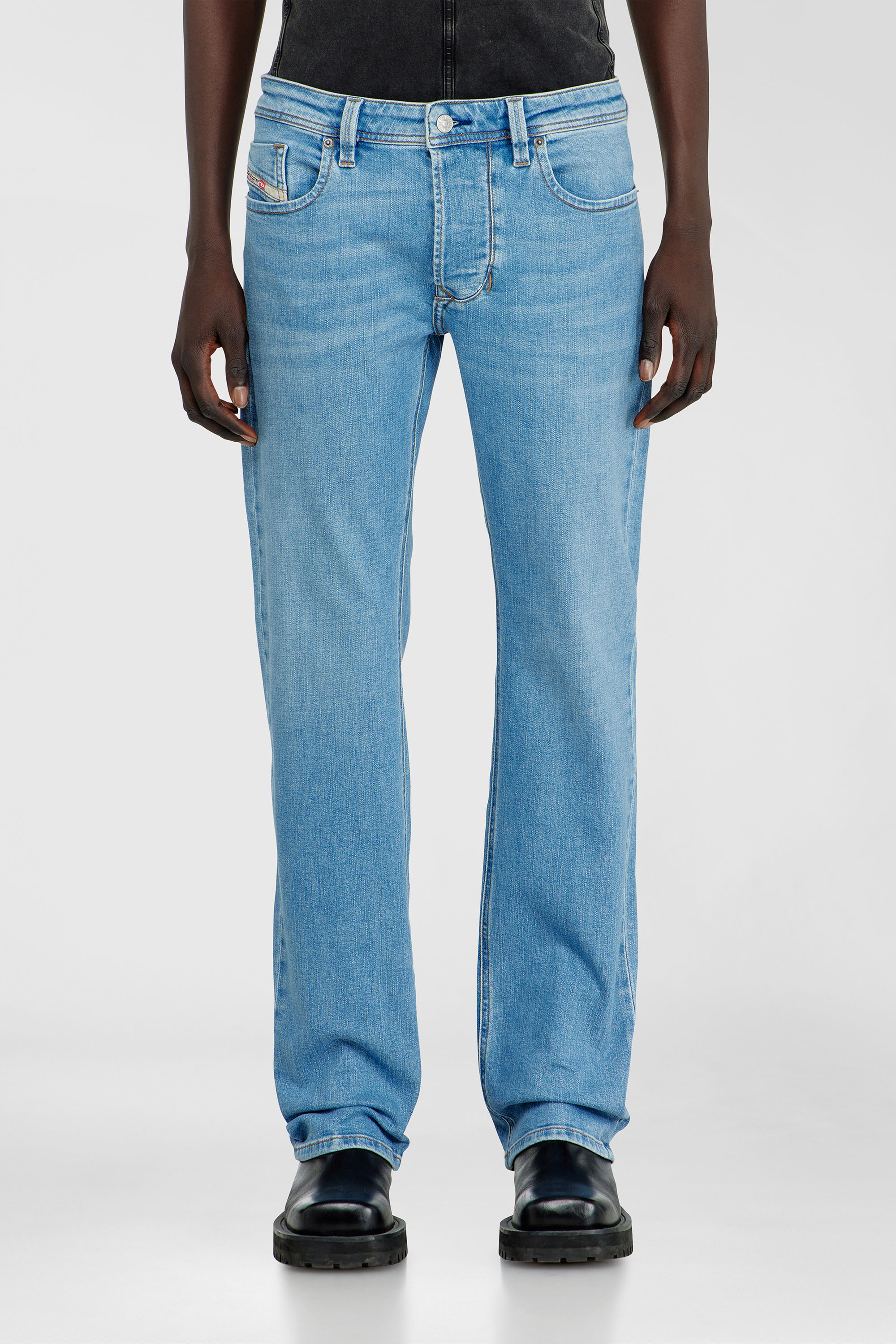 Diesel - Herren Regular Jeans 1985 Larkee 0HDBJ, Hellblau - 4