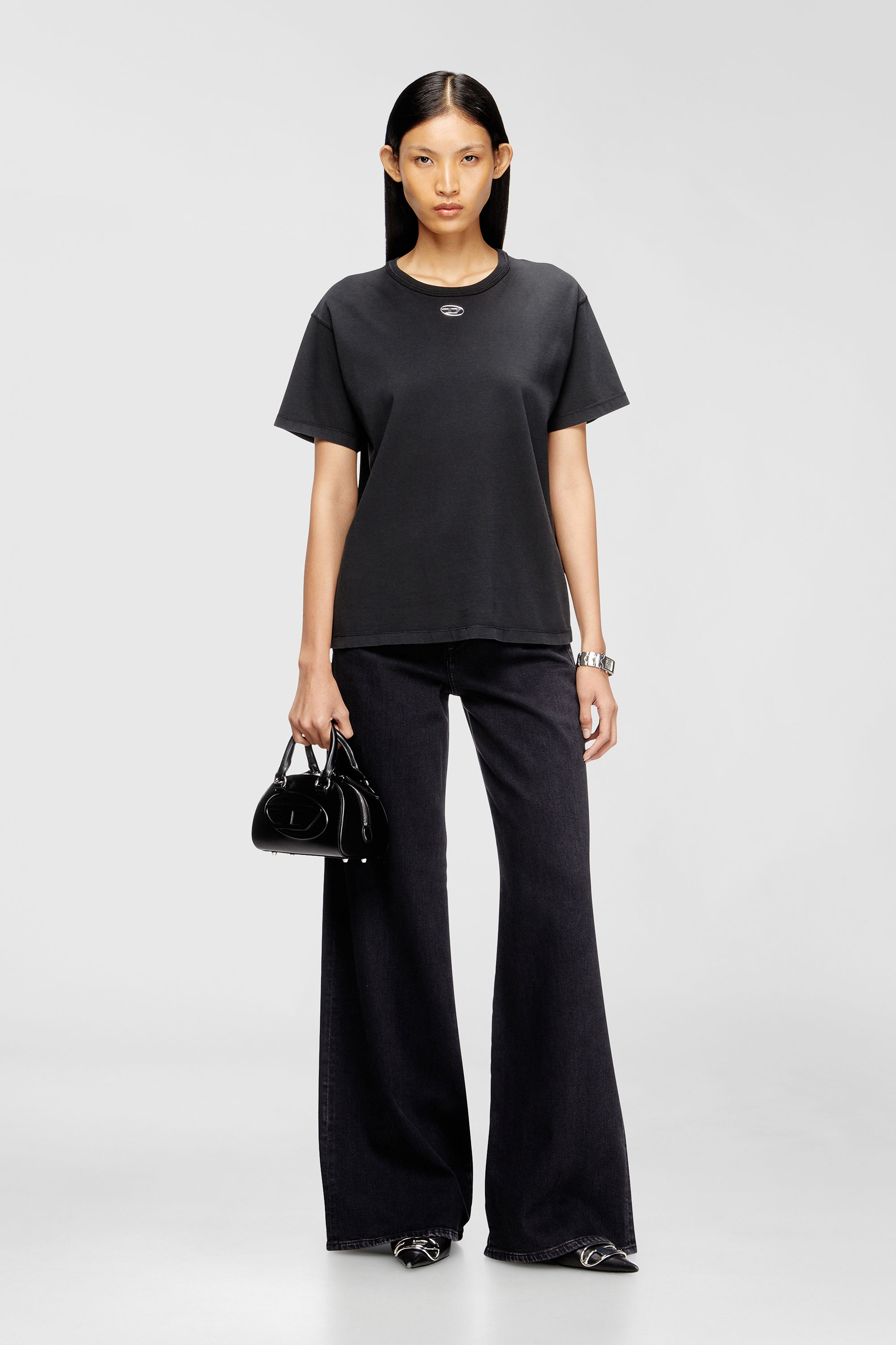 Diesel - T-NORMY-OD-S1, Damen Baumwoll-T-Shirt mit metallischem Oval D in Schwarz - 2