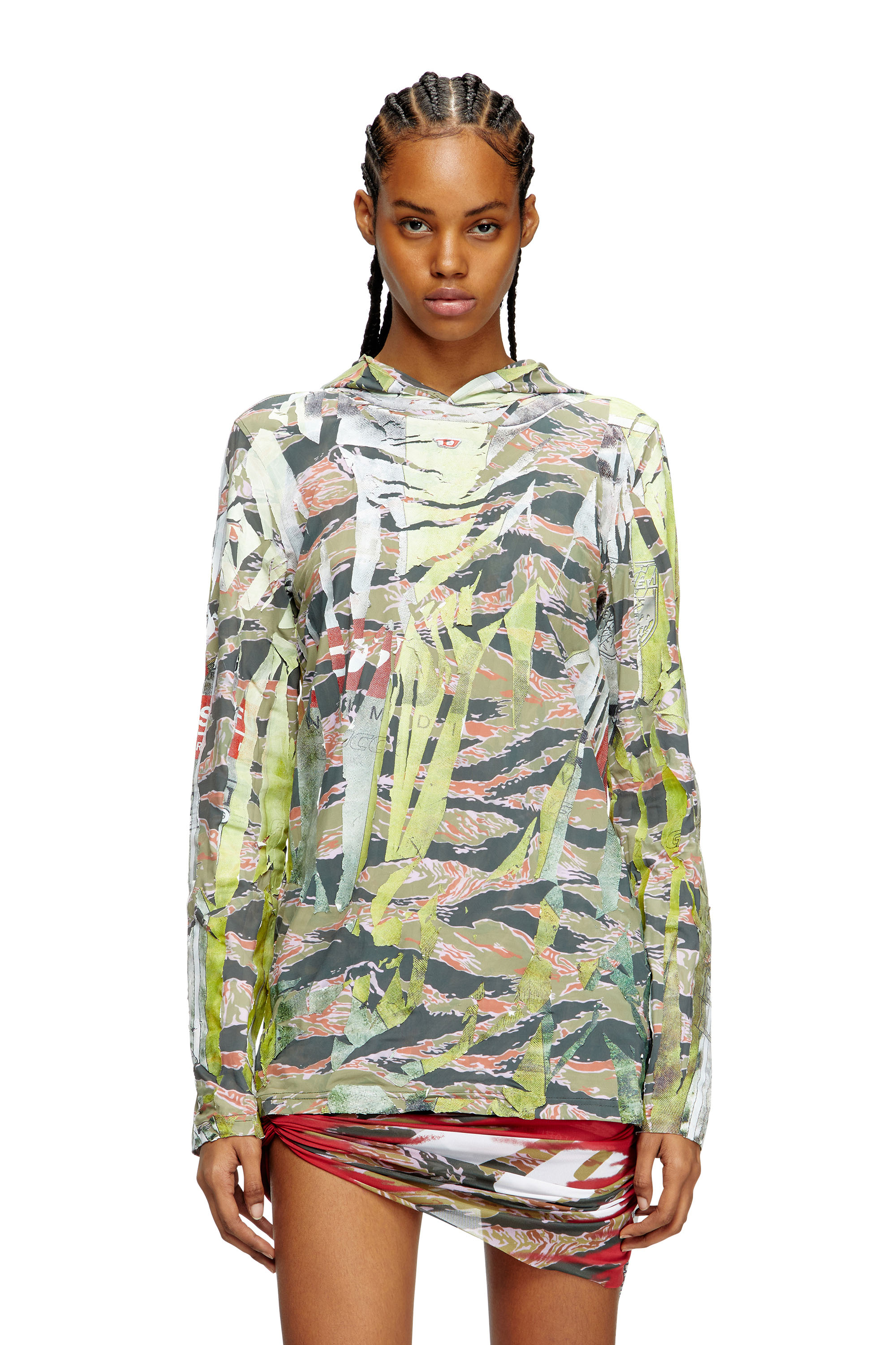 Diesel - T-GILLIS, Unisex Camo-Oberteil mit Kapuze und gerissenem Print in Braun/Grün - 1