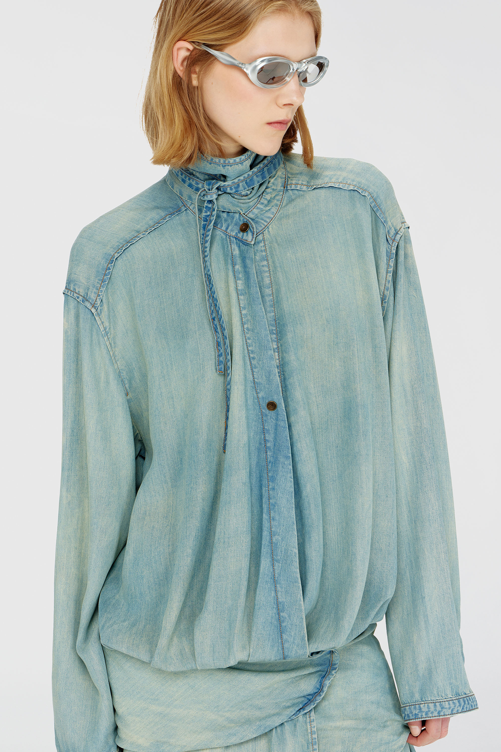 Diesel - DE-TILORA-S, Damen Oversized draped denim Hemdkleid in Hellblau - 5