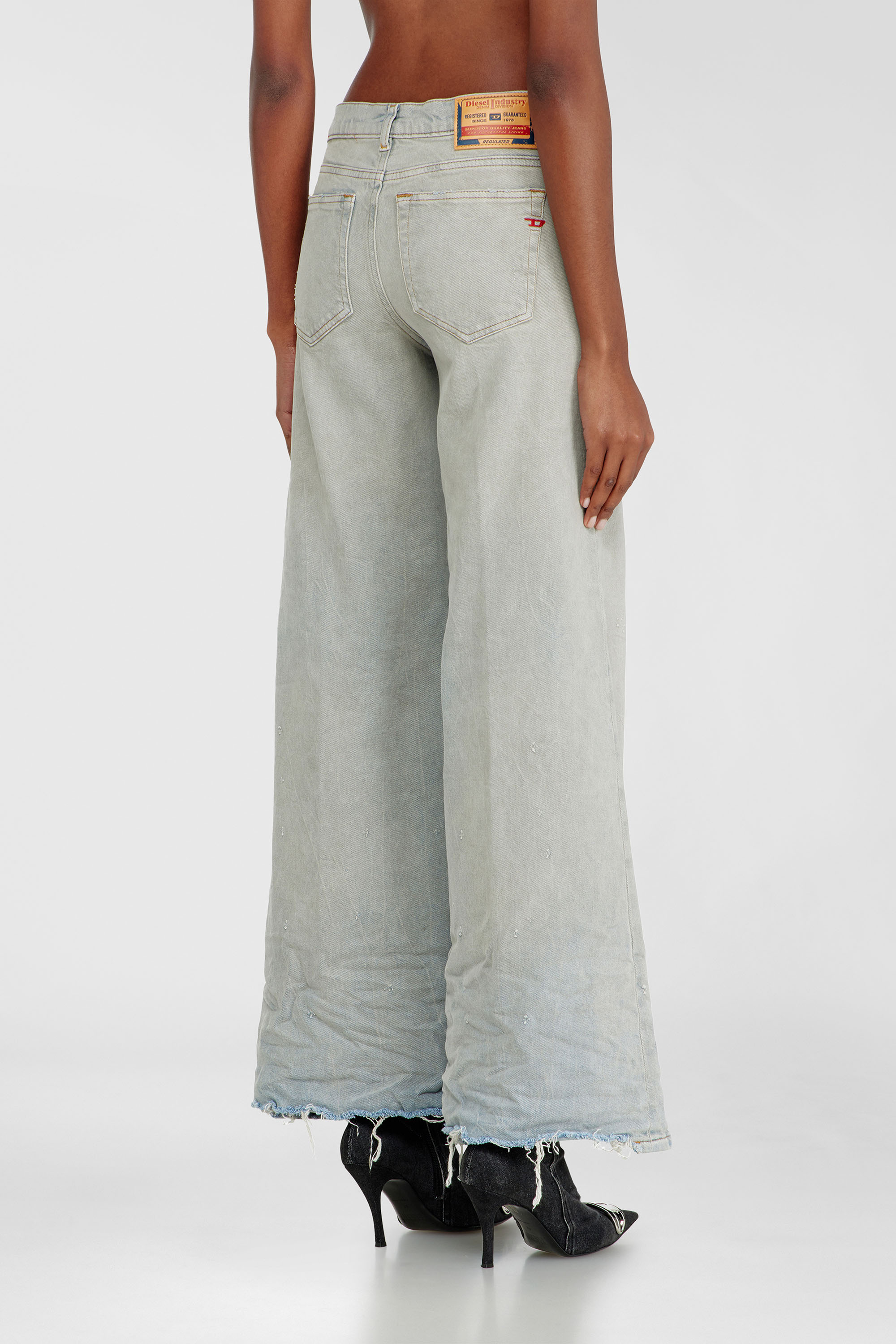 Diesel - Damen Flare Jeans 1978 D-Akemi 09N47, Hellblau - 3