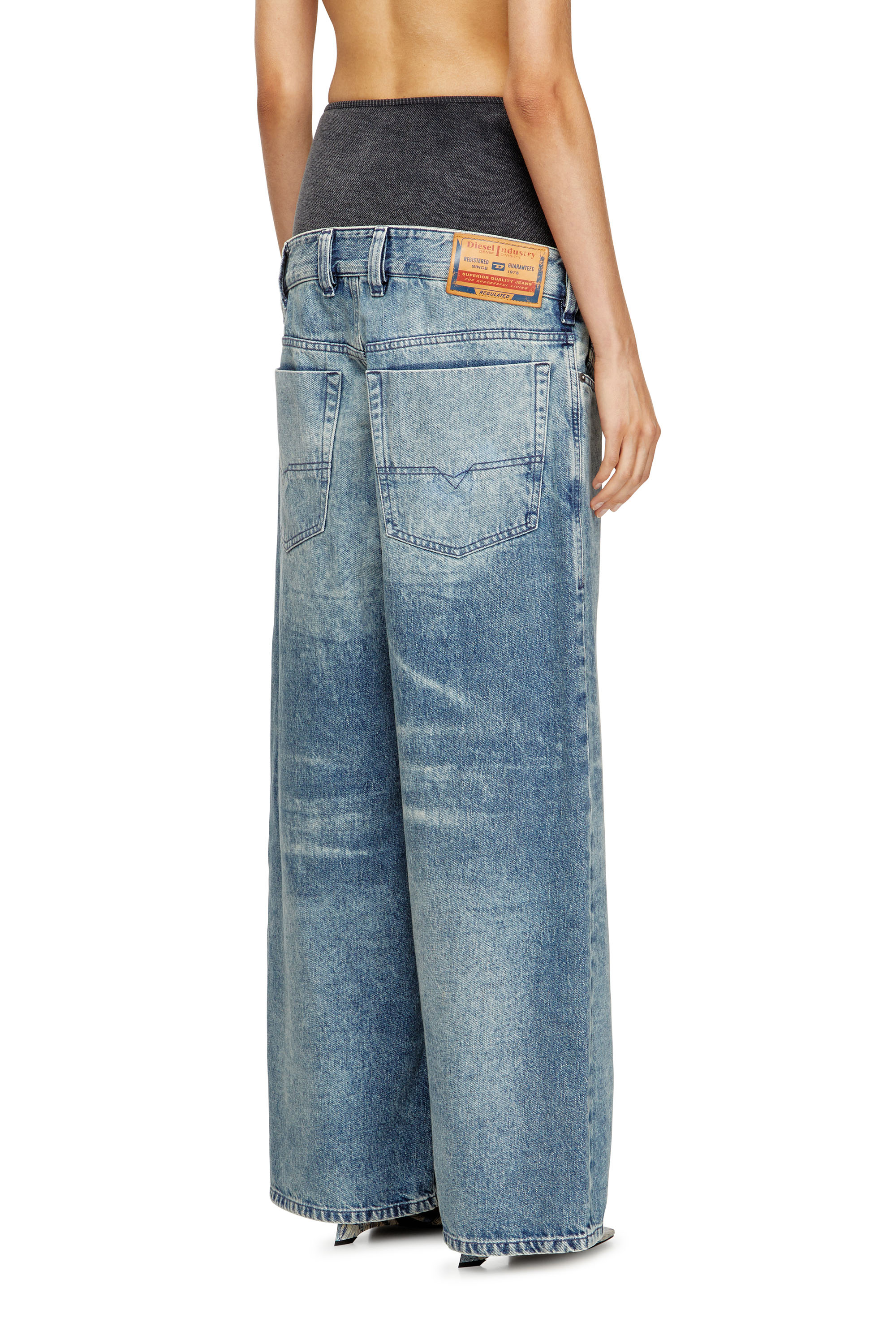 Diesel - Damen Relaxed Jeans D-Eni 09N97, Mittelblau - 4