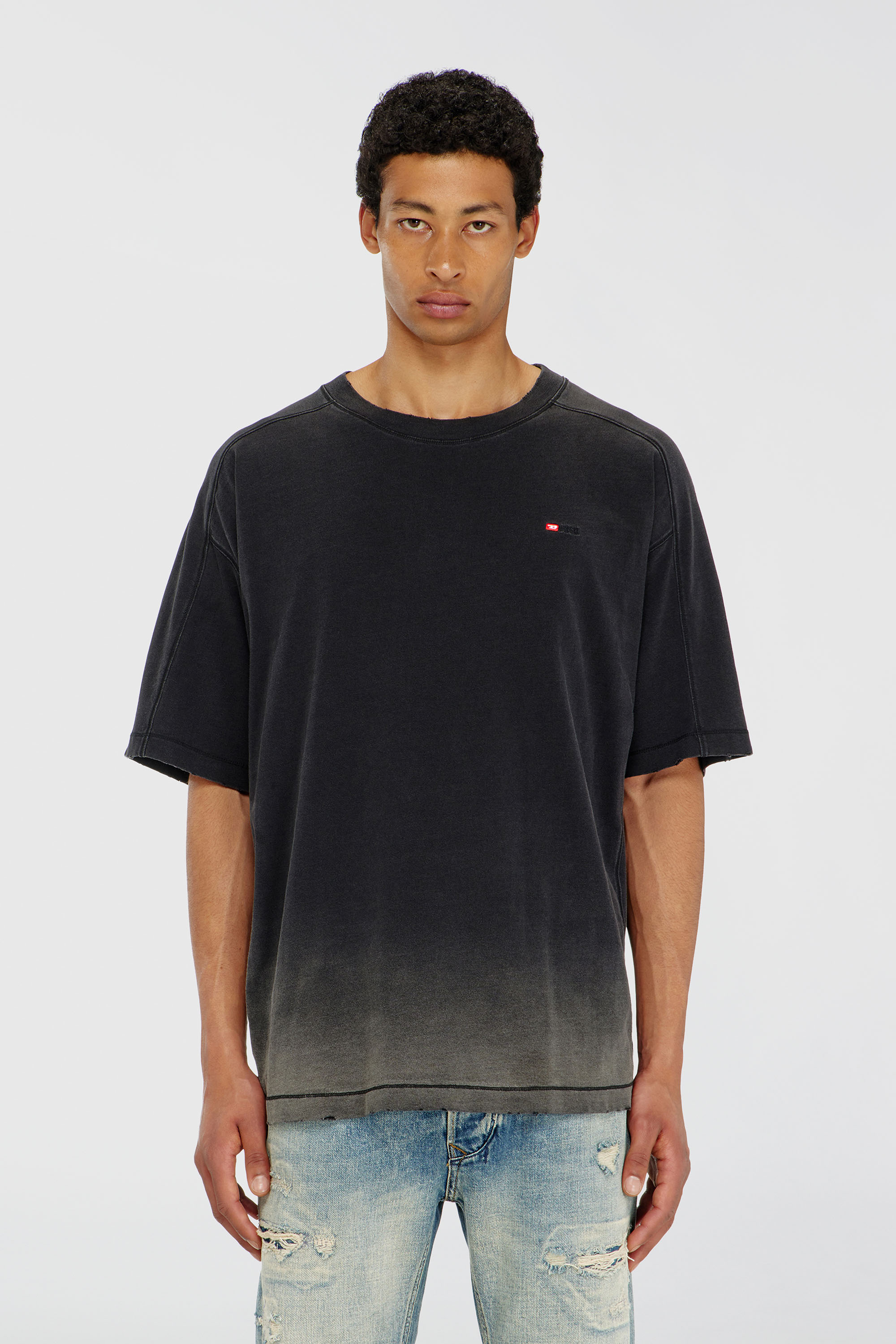 Diesel - T-CROX, Herren Baumwoll-T-Shirt mit Degrad&eacute;-Effekt in Schwarz - 5