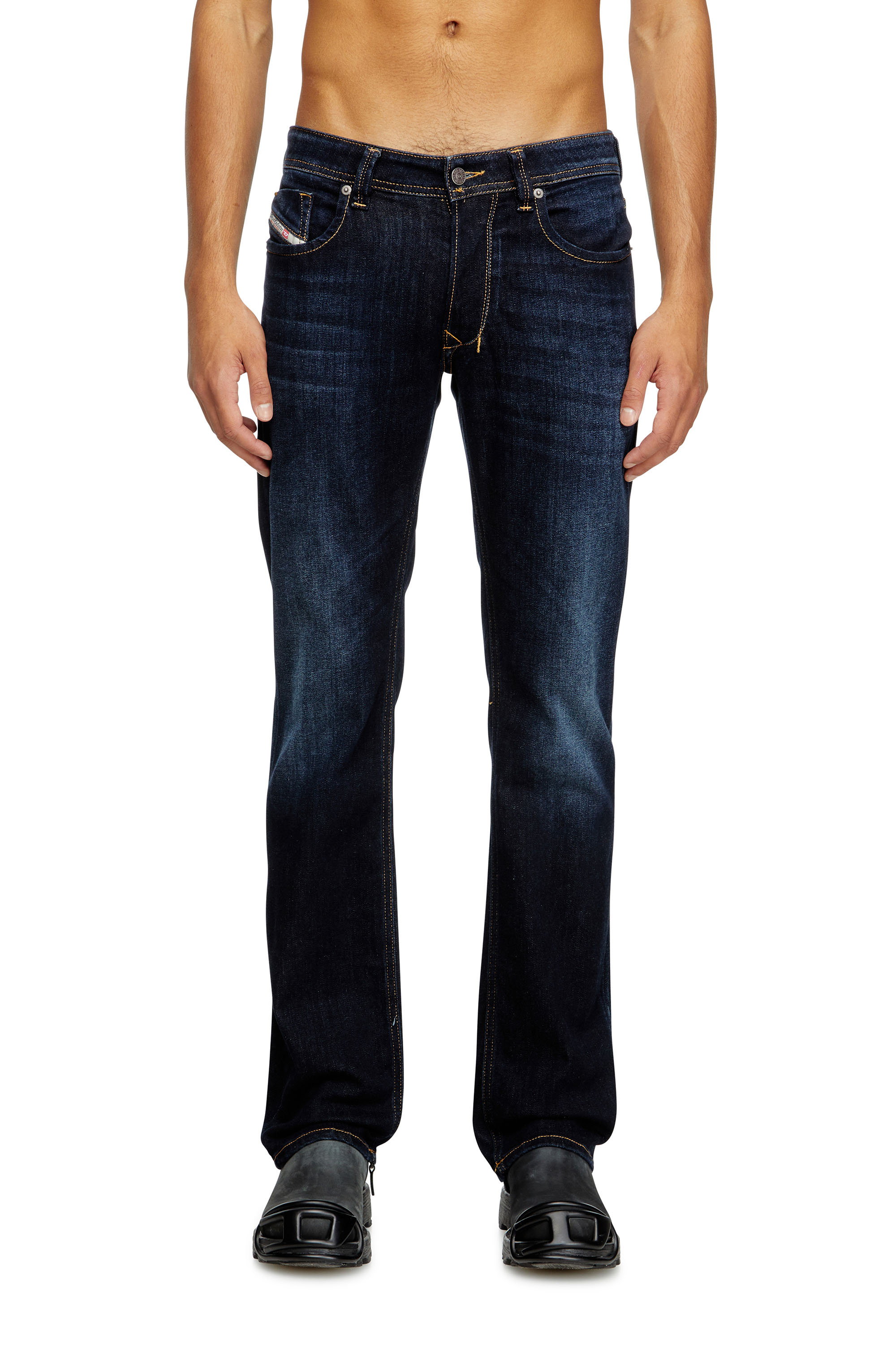 Diesel - Herren Regular Jeans 1985 Larkee 009ZS, Dunkelblau - 1