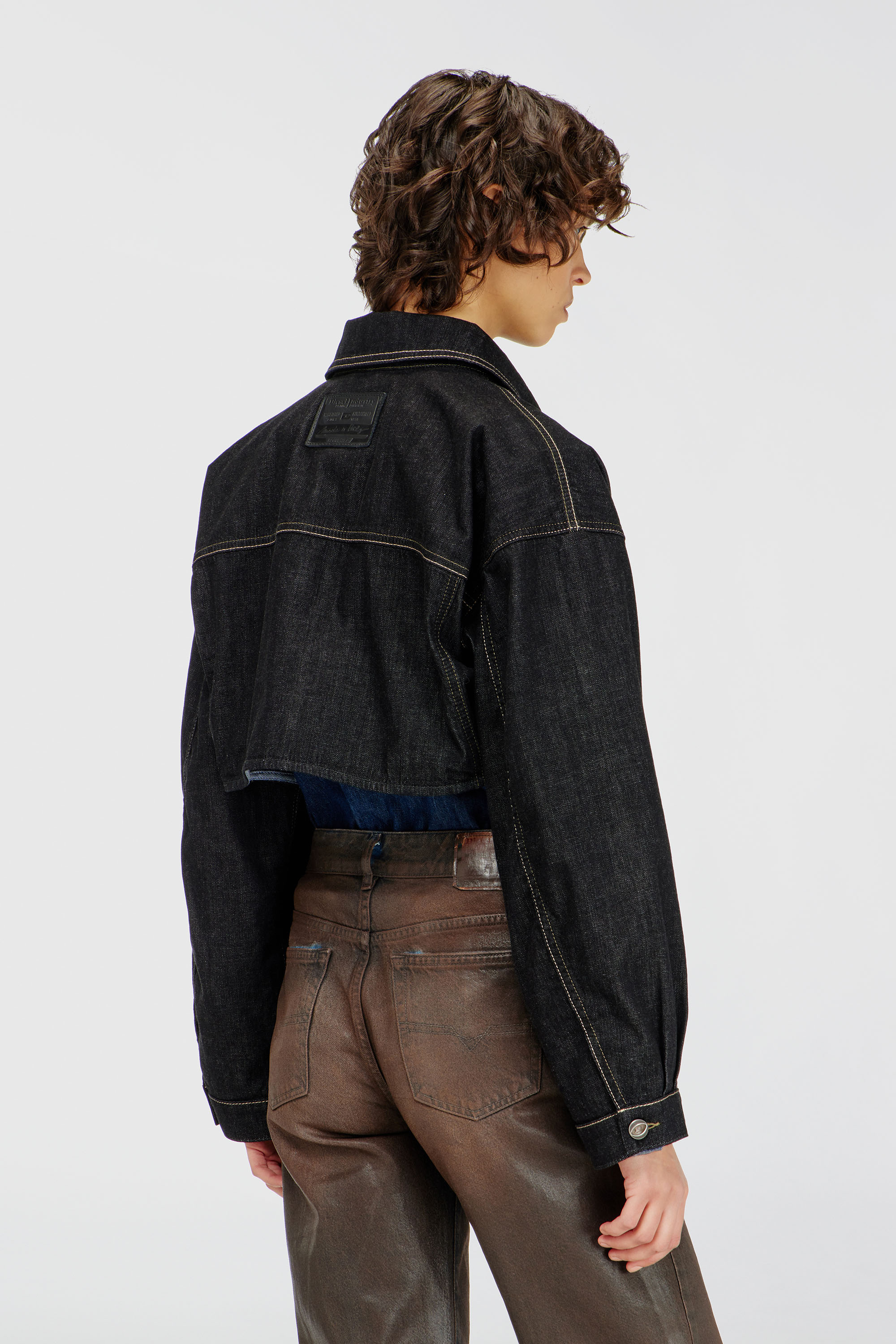 Diesel - DE-MALLEY, Damen Oversized cropped Trucker-Jacke aus rinse denim in Schwarz - 4