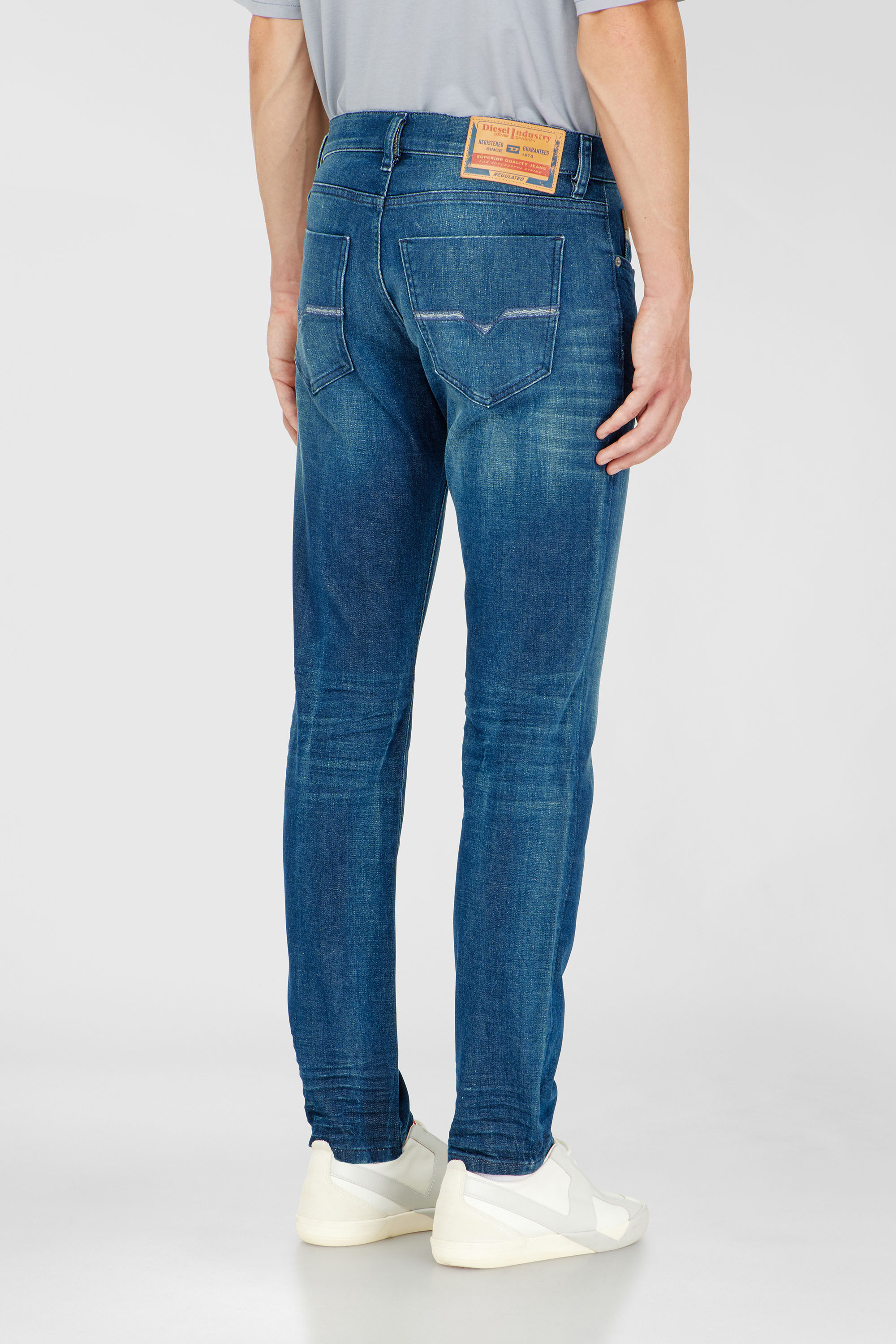 Diesel - Herren Slim Jeans 2019 D-Strukt 0PBBZ, Mittelblau - 5