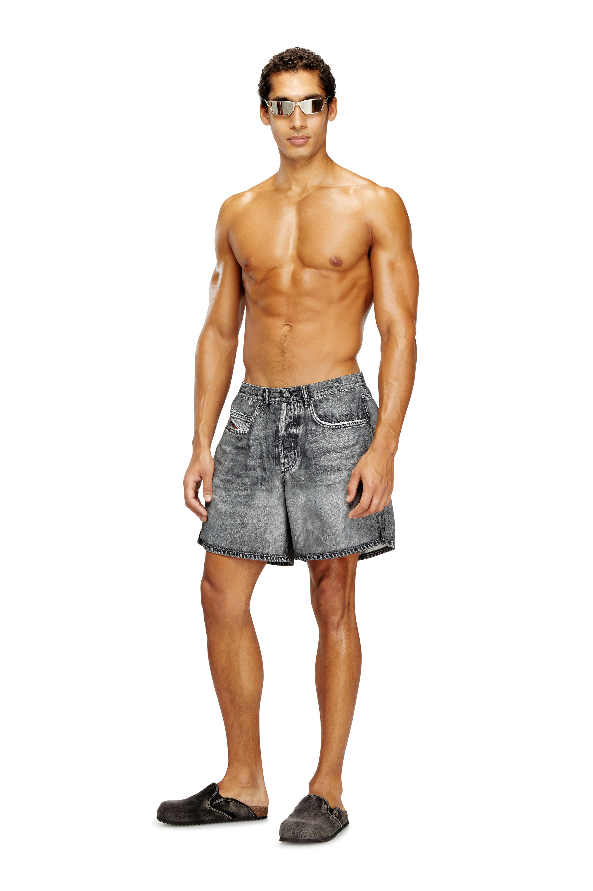 Diesel - SOCCER-41-DNM, Herren Badeshorts mit Denim-Trompe-l'œil-Print in null - 2